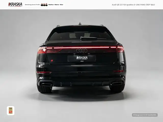 Audi Q8 view 4