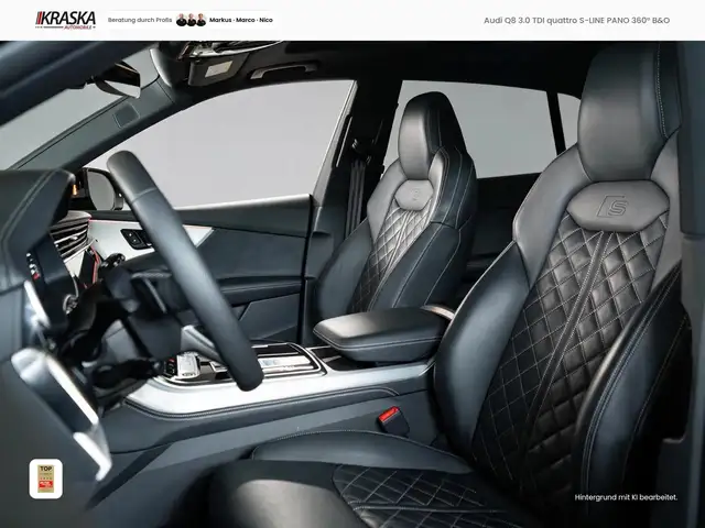 Audi Q8 view 11
