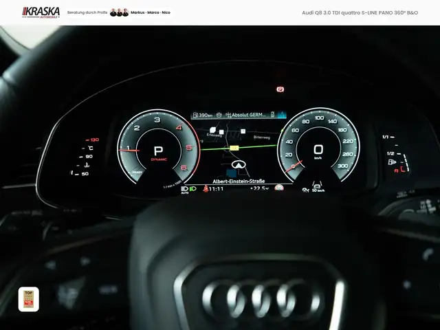 Audi Q8 view 9