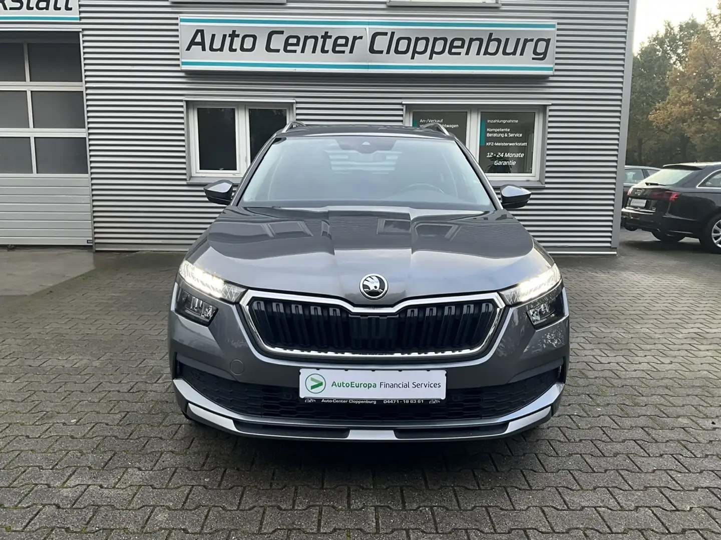 Skoda Kamiq 1,5 TSI ACT DSG "Style" (Automatik) Grau - 2