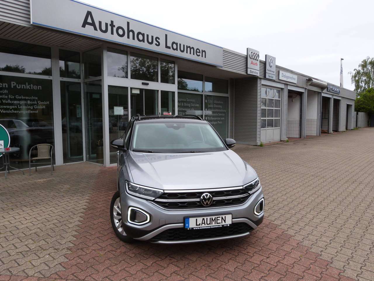Volkswagen T-Roc 2023 — 1.5 TSI OPF Style 6-Gang-Schalter Navigation ACC DigiPro Parklenkassistent 17 Zoll LM Rückfah