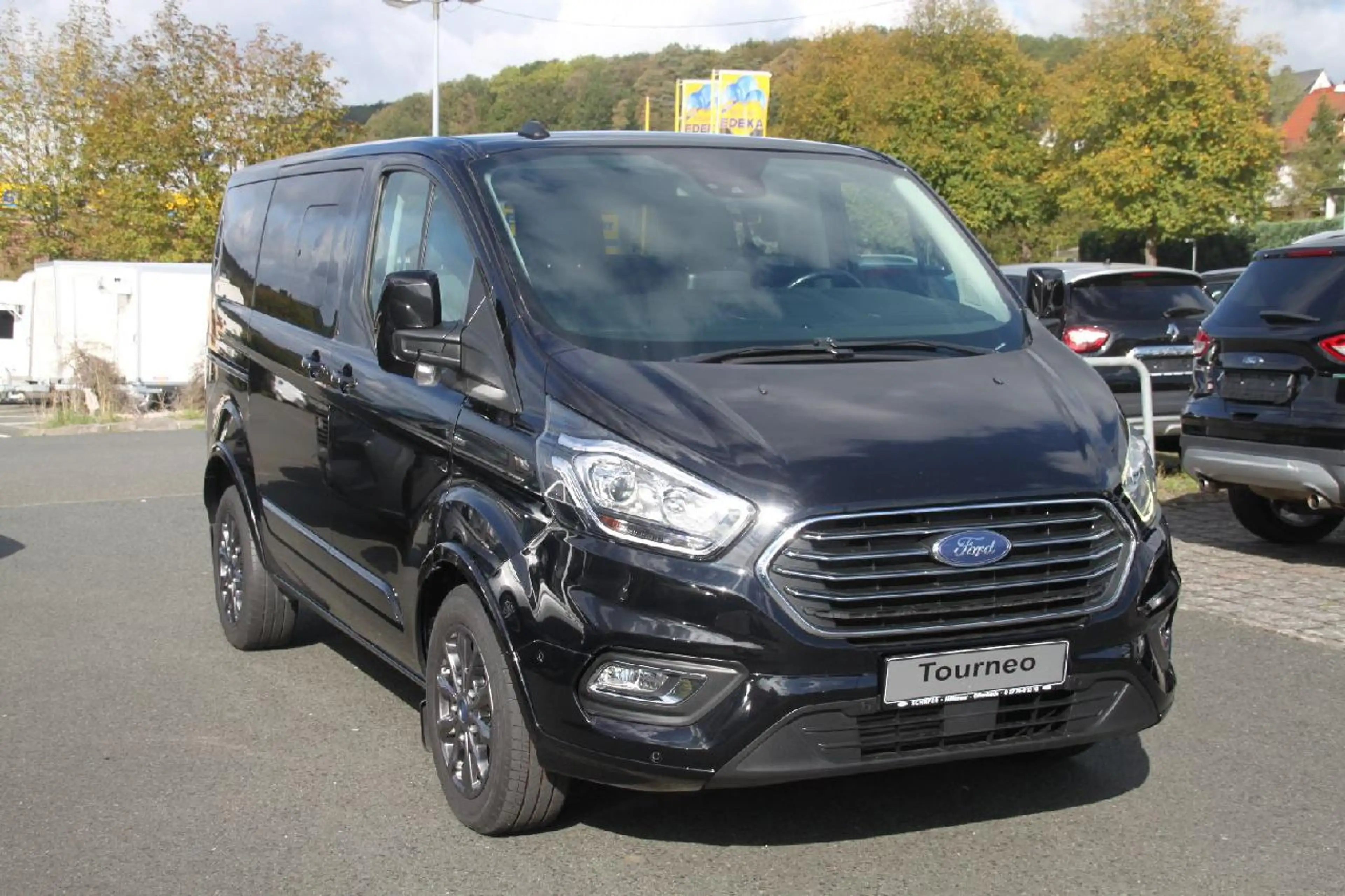 Ford Tourneo Custom 320 L1 Tourneo Titanium+SHZ+LMF+RFK+NAVI+KLIMA+ — photo 4
