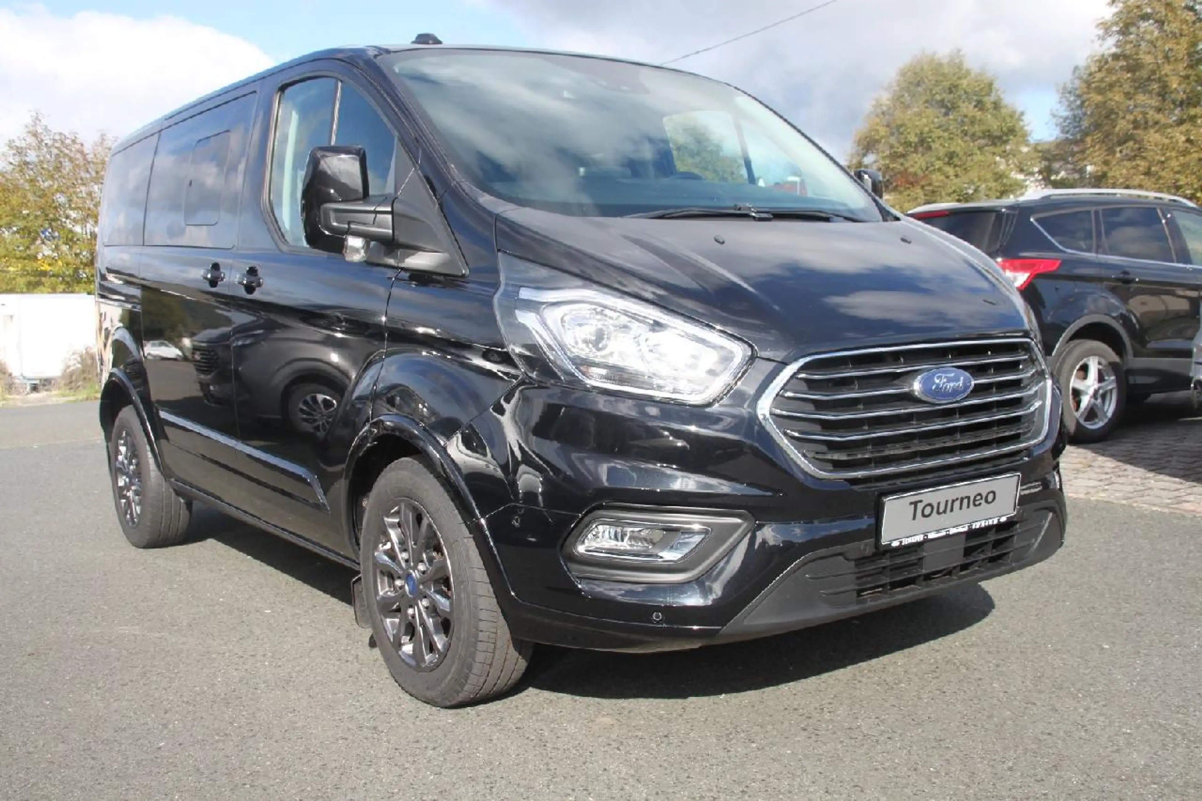 Ford Tourneo Custom 320 L1 Tourneo Titanium+SHZ+LMF+RFK+NAVI+KLIMA+ — photo 5