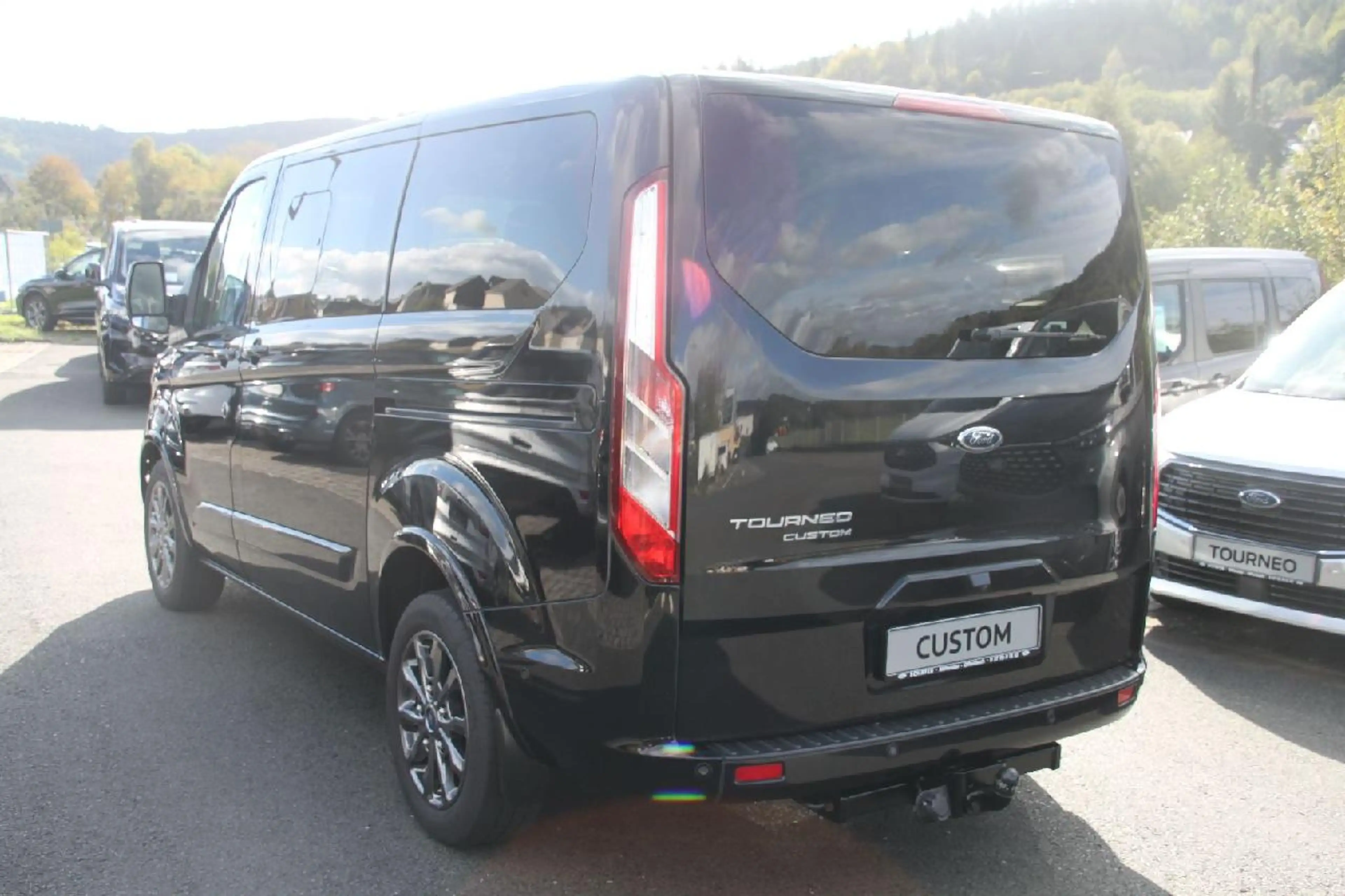 Ford Tourneo Custom 320 L1 Tourneo Titanium+SHZ+LMF+RFK+NAVI+KLIMA+ — photo 8