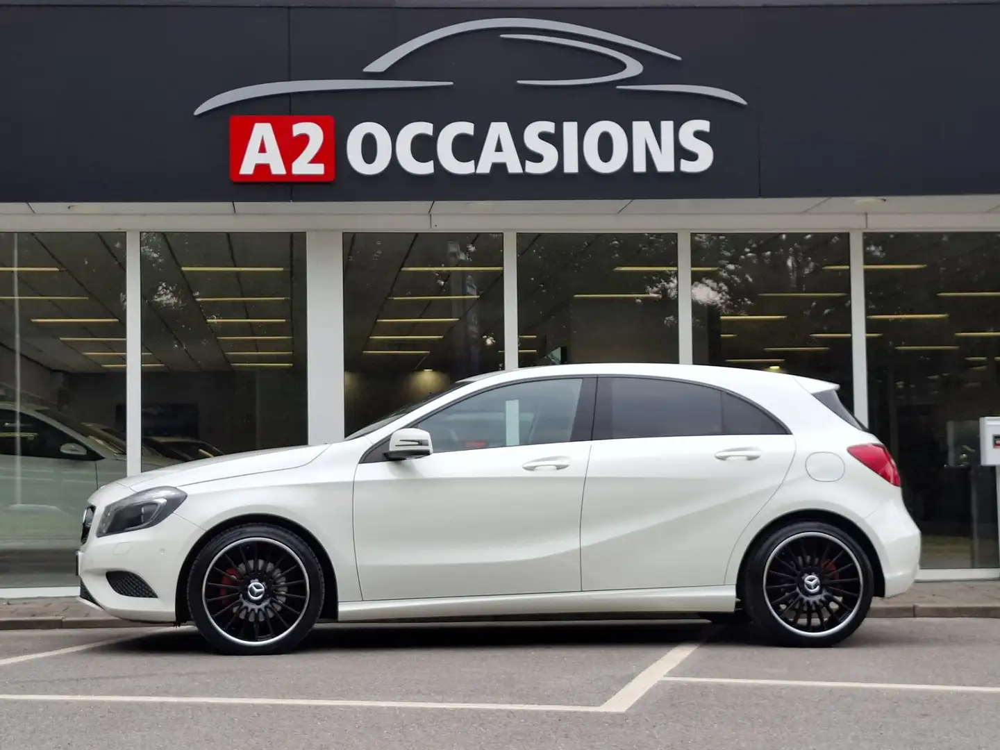 Mercedes-Benz A 200 Aut. Xenon/18inch/Bluetooth/Navi/PDC/Stoelverwarmi Wit - 2