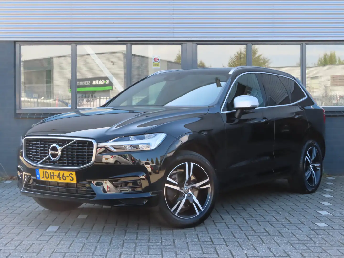 Volvo XC60 2.0 T5 R-Design | trekhaak | Harman Kardon | verwa Zwart - 1