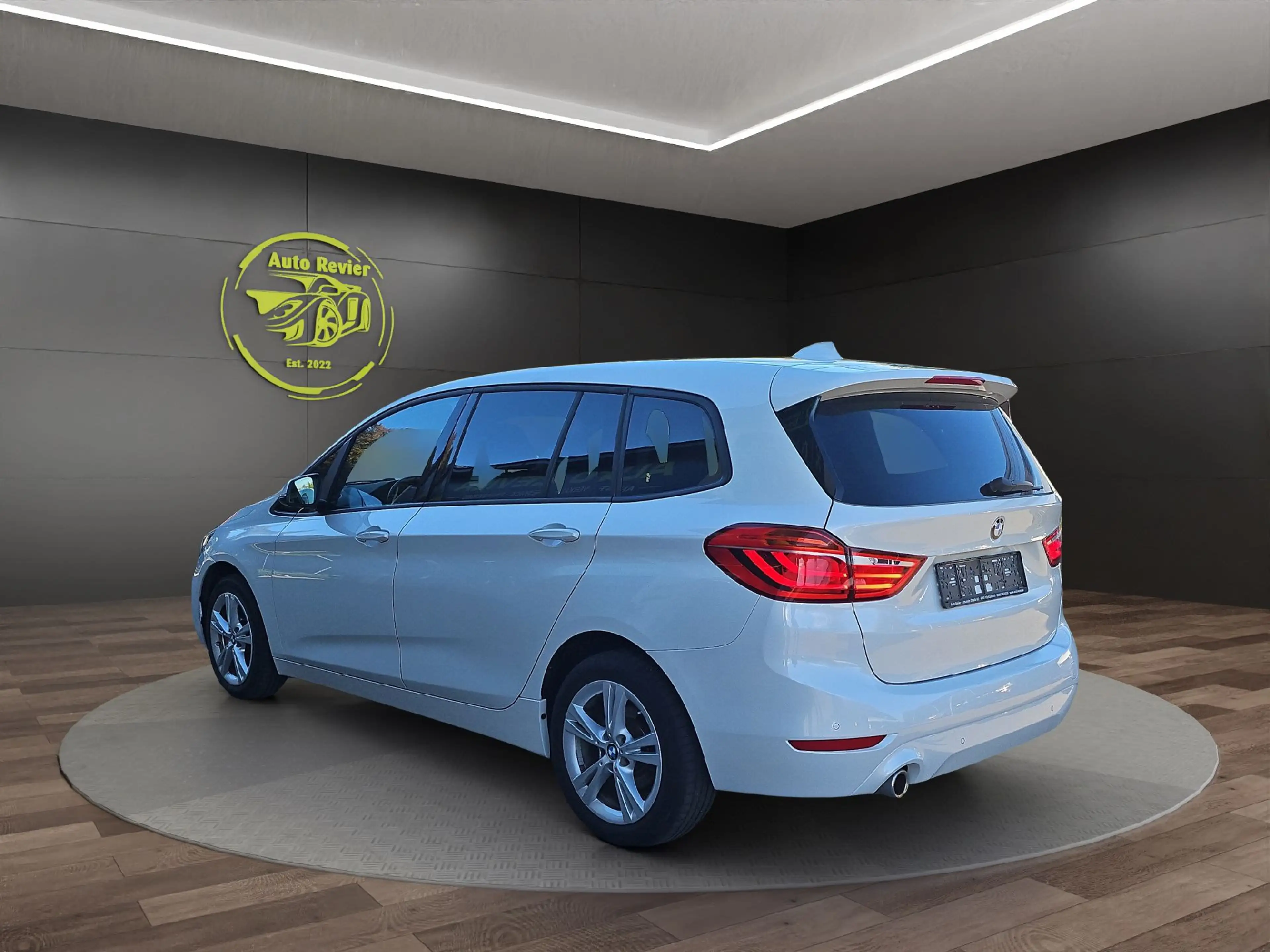 BMW 216 Gran Tourer - 216i Advantage — photo 3