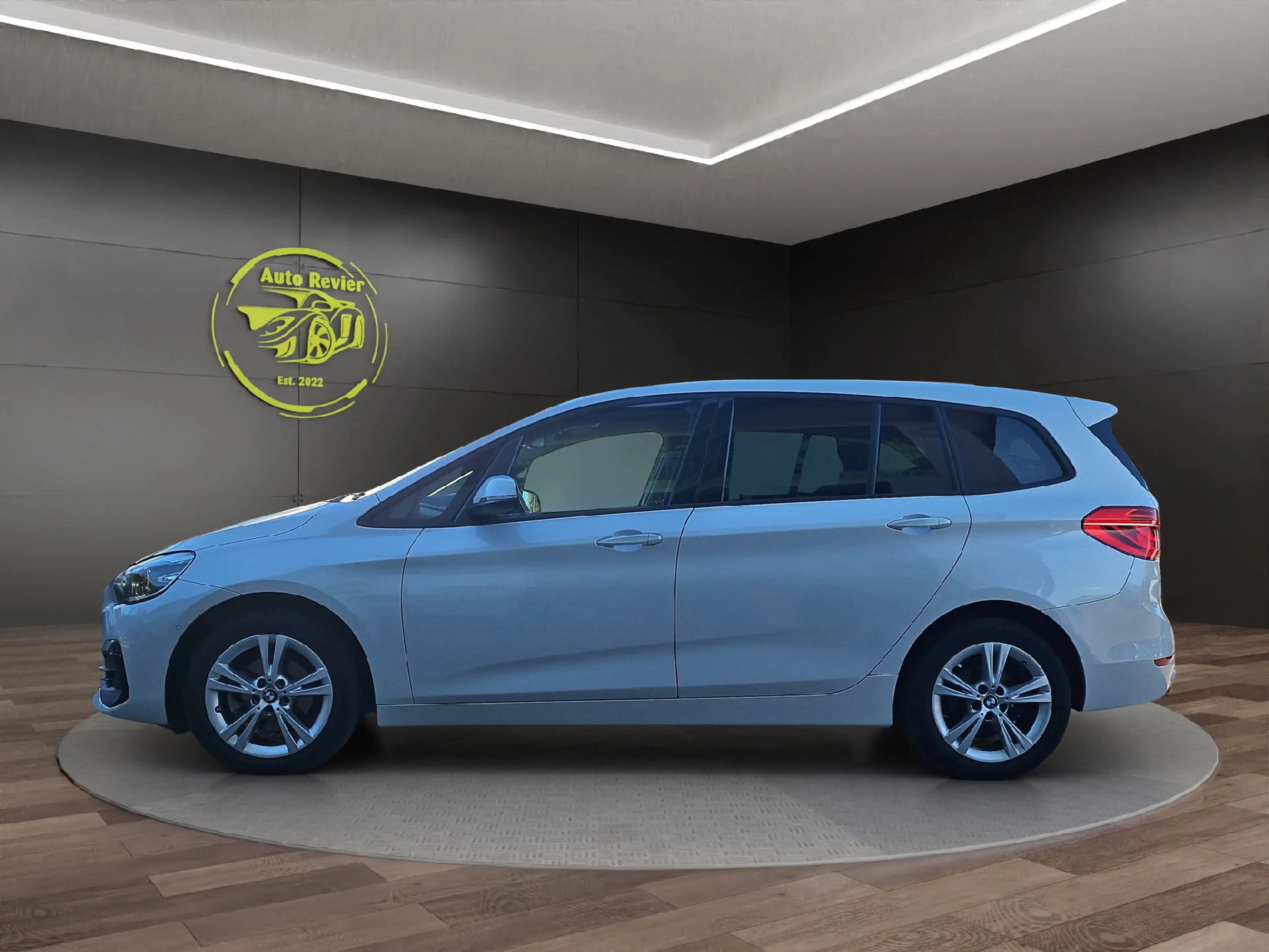 BMW 216 Gran Tourer - 216i Advantage — photo 2