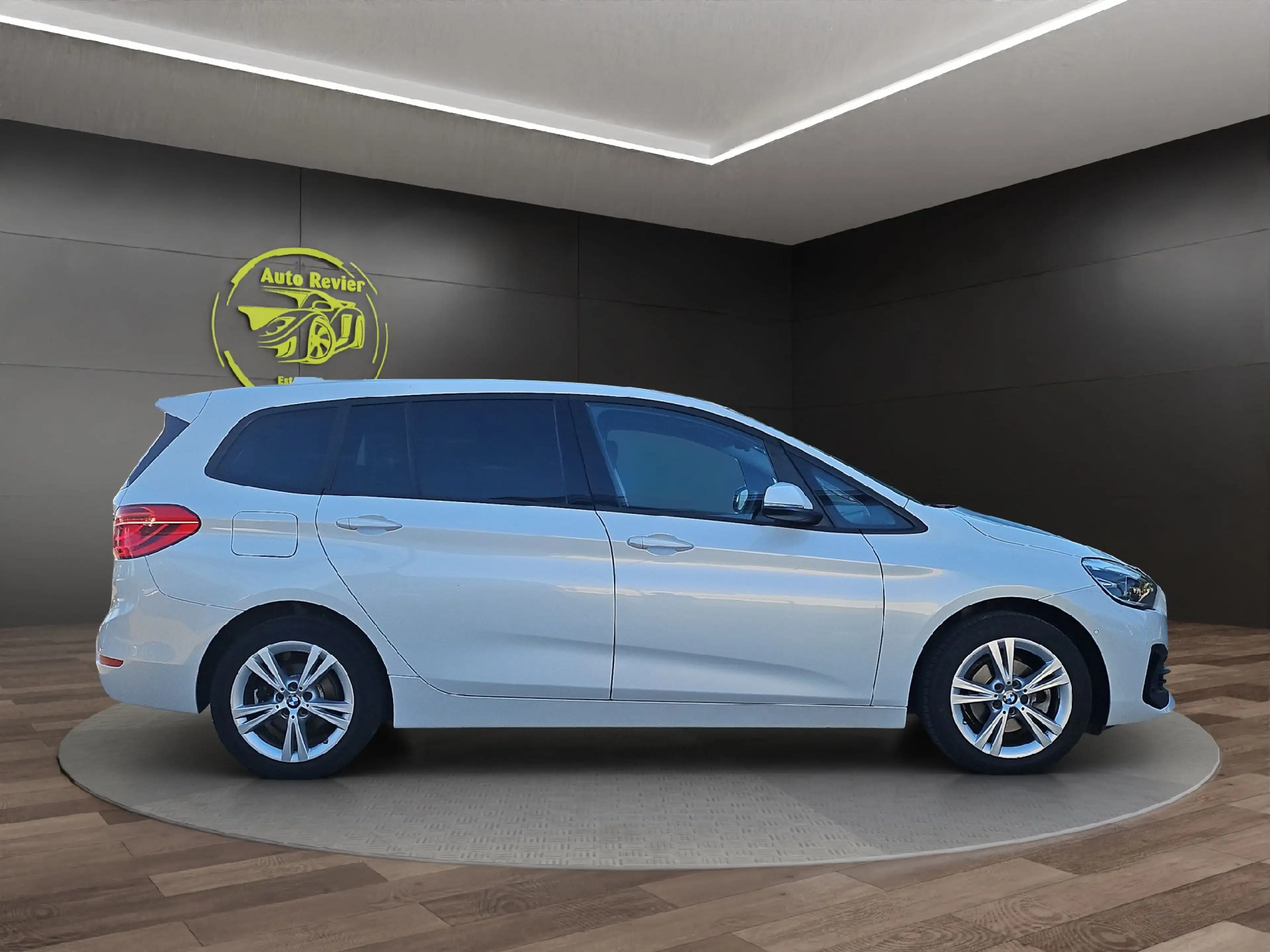 BMW 216 Gran Tourer - 216i Advantage — photo 6