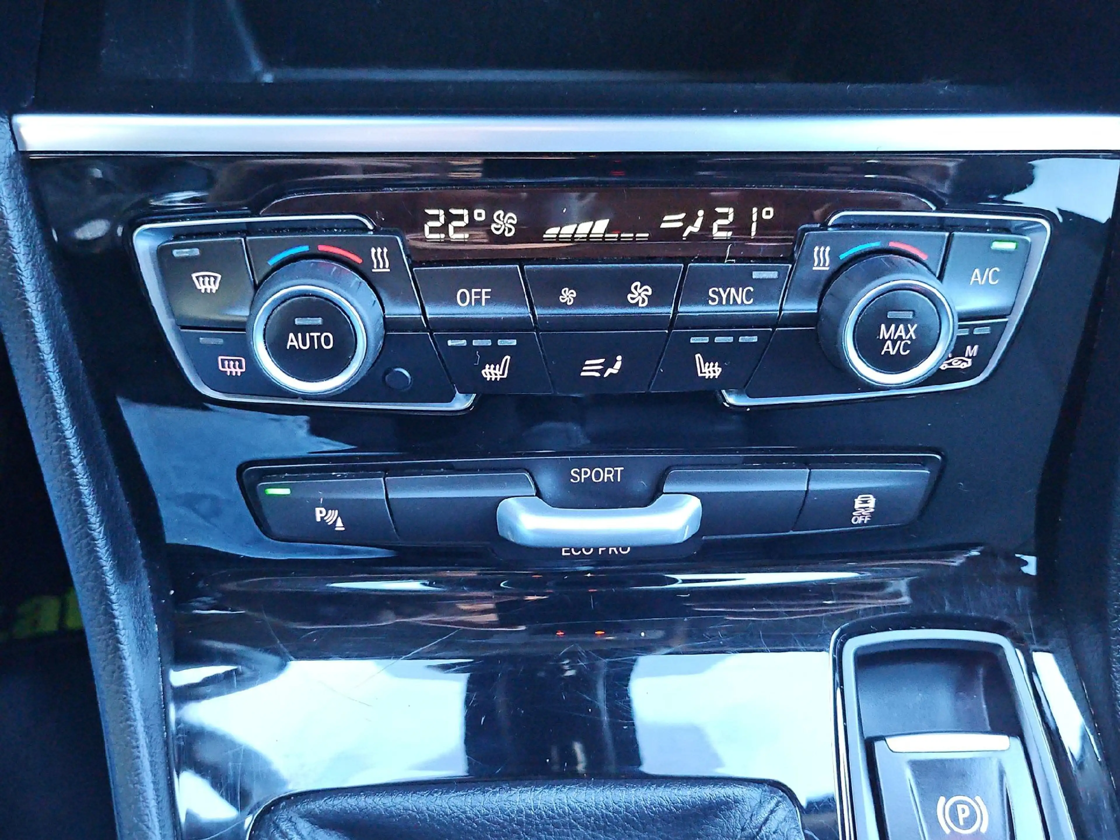 BMW 216 Gran Tourer - 216i Advantage — photo 15