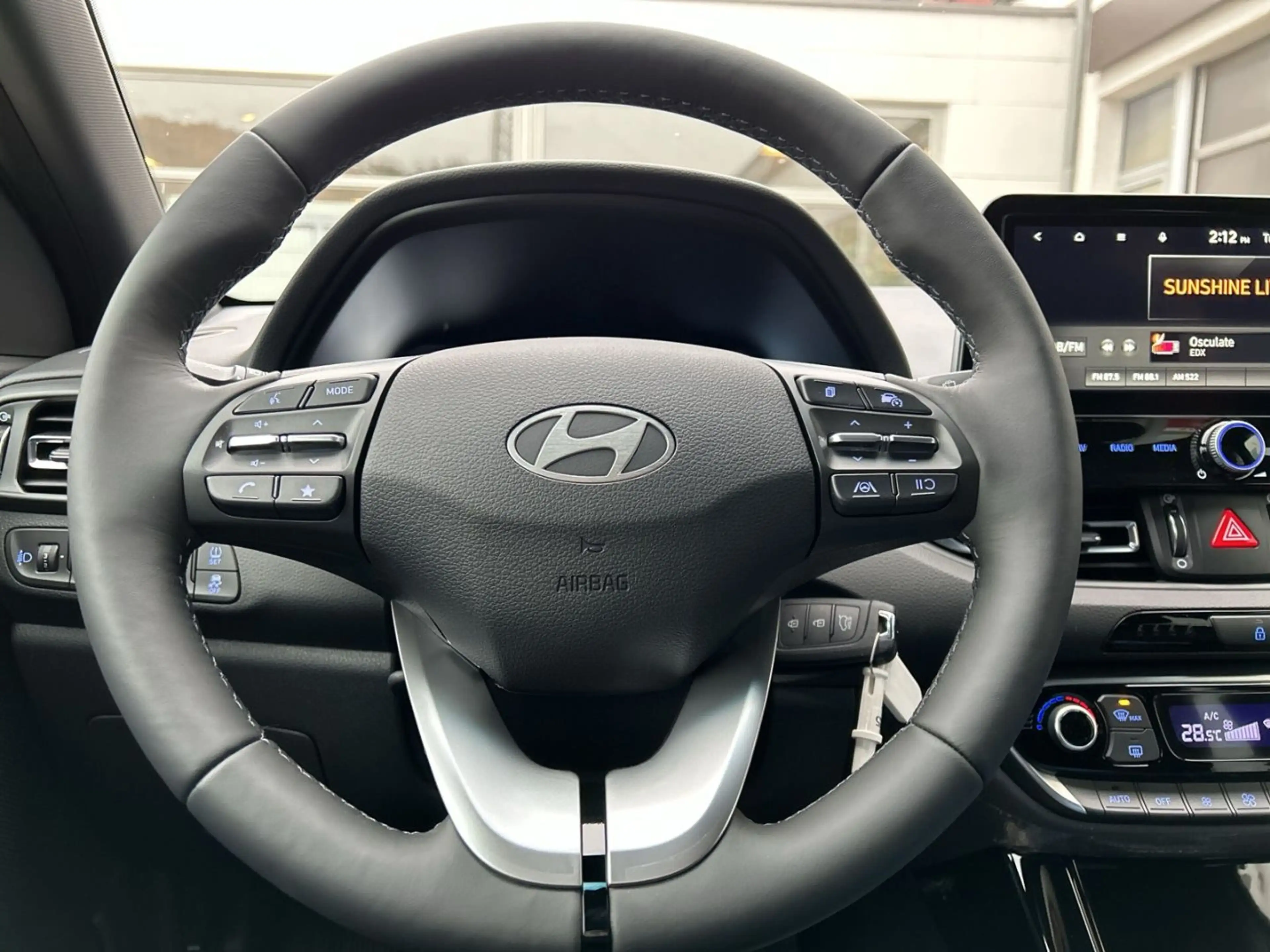 Hyundai i30 Kombi 1.5T M/T ADVANTAGE SHZ LED Navi PanD. — photo 10