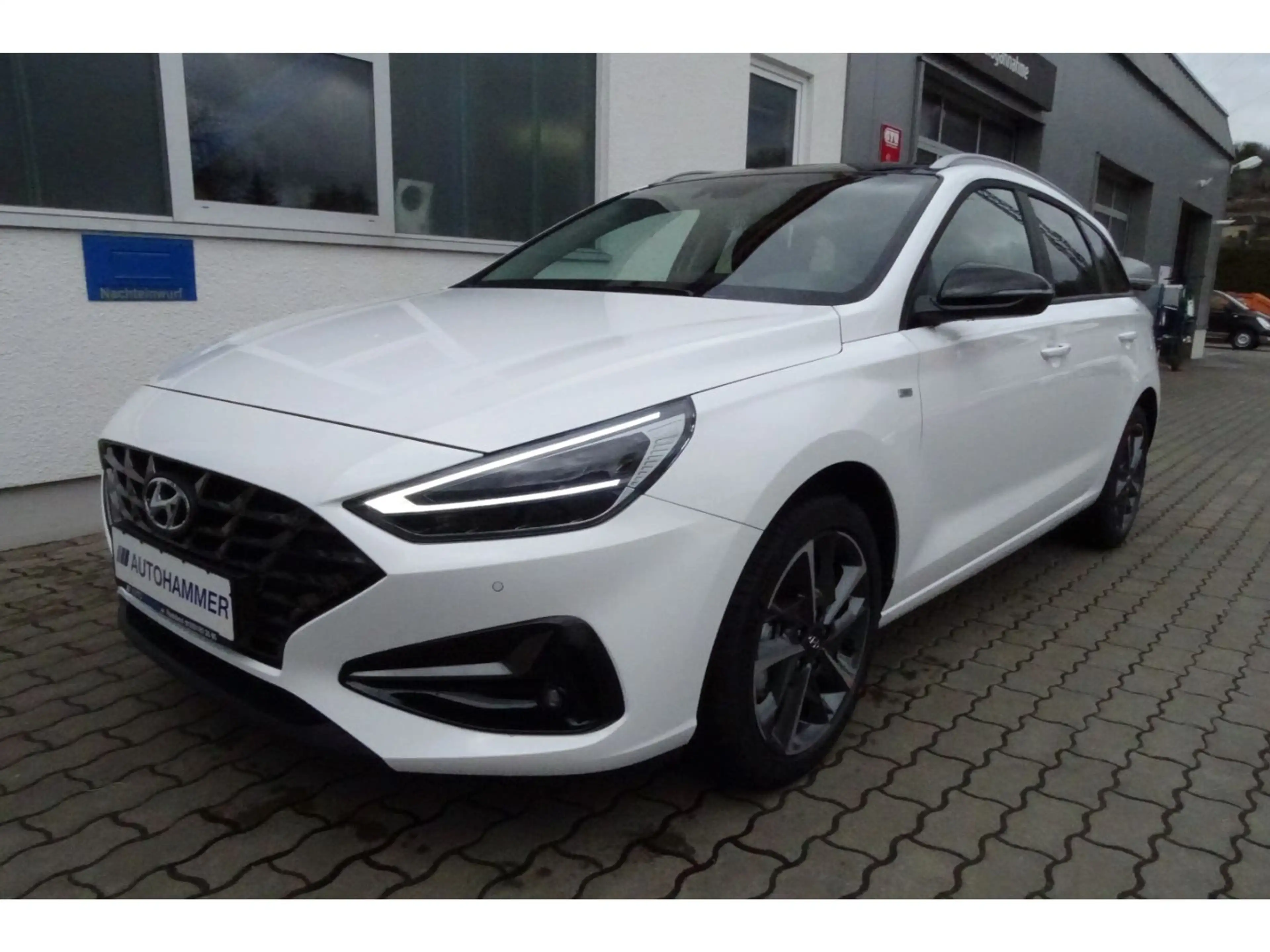 Hyundai i30 Kombi 1.5T M/T ADVANTAGE SHZ LED Navi PanD.