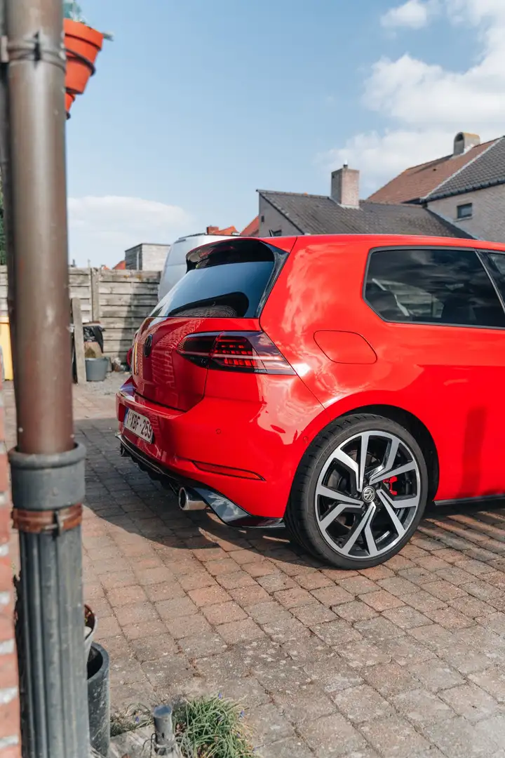 Volkswagen Golf GTI (BlueMotion Technology) DSG Performance - 2
