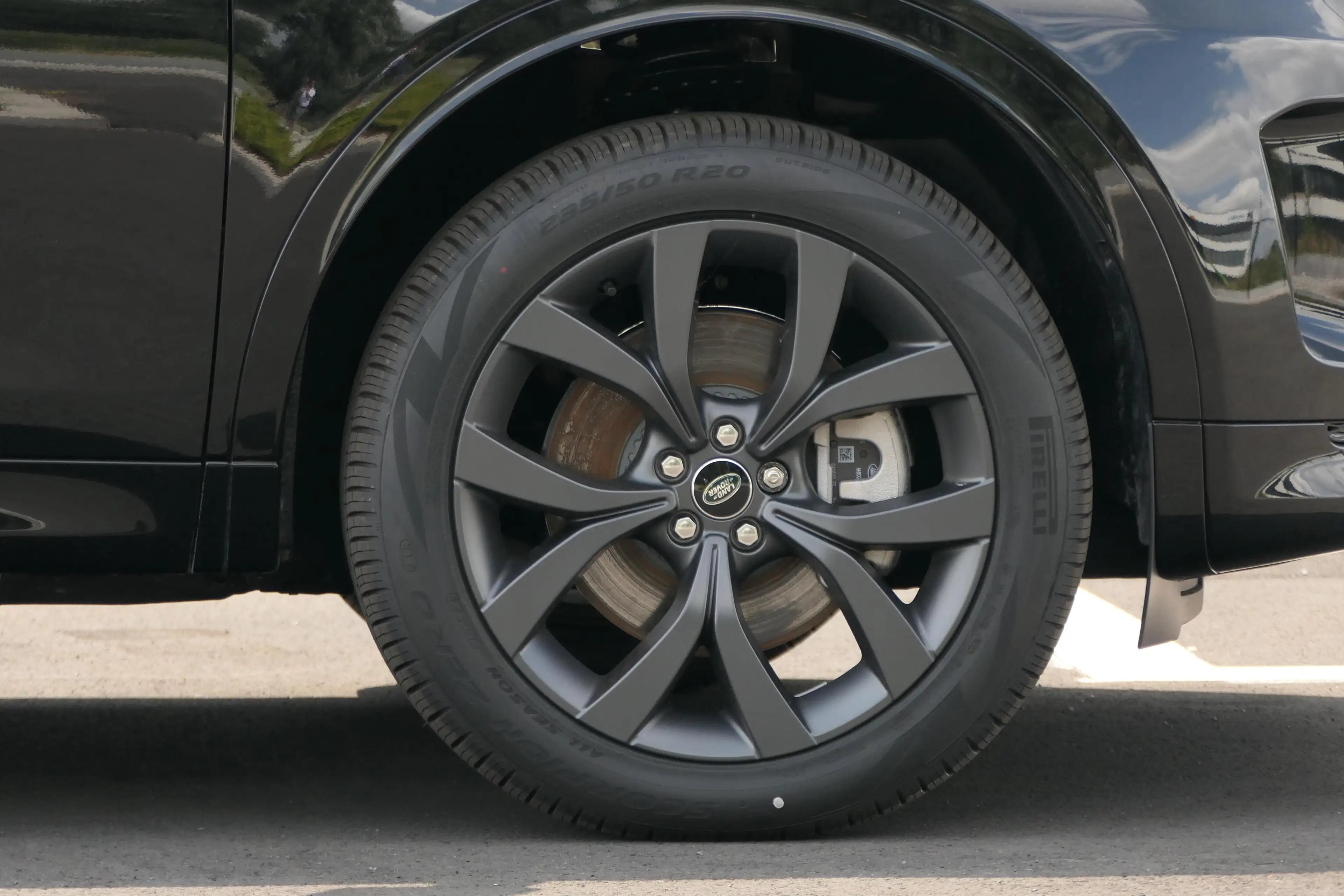 Land Rover Discovery Sport P300e R-Dynamic SE | BLACK PACK | PANO | MERIDIAN — photo 6