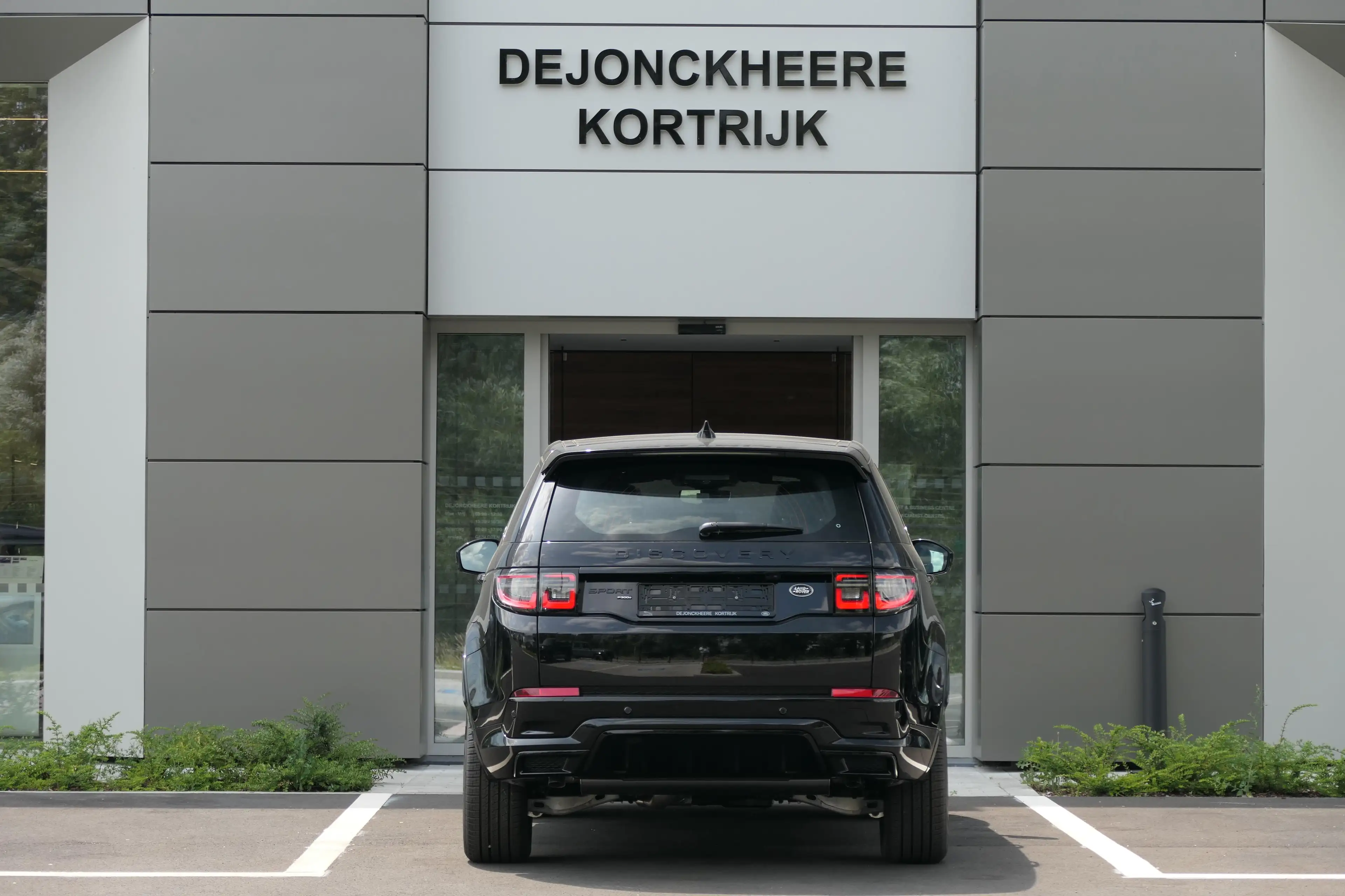 Land Rover Discovery Sport P300e R-Dynamic SE | BLACK PACK | PANO | MERIDIAN — photo 5