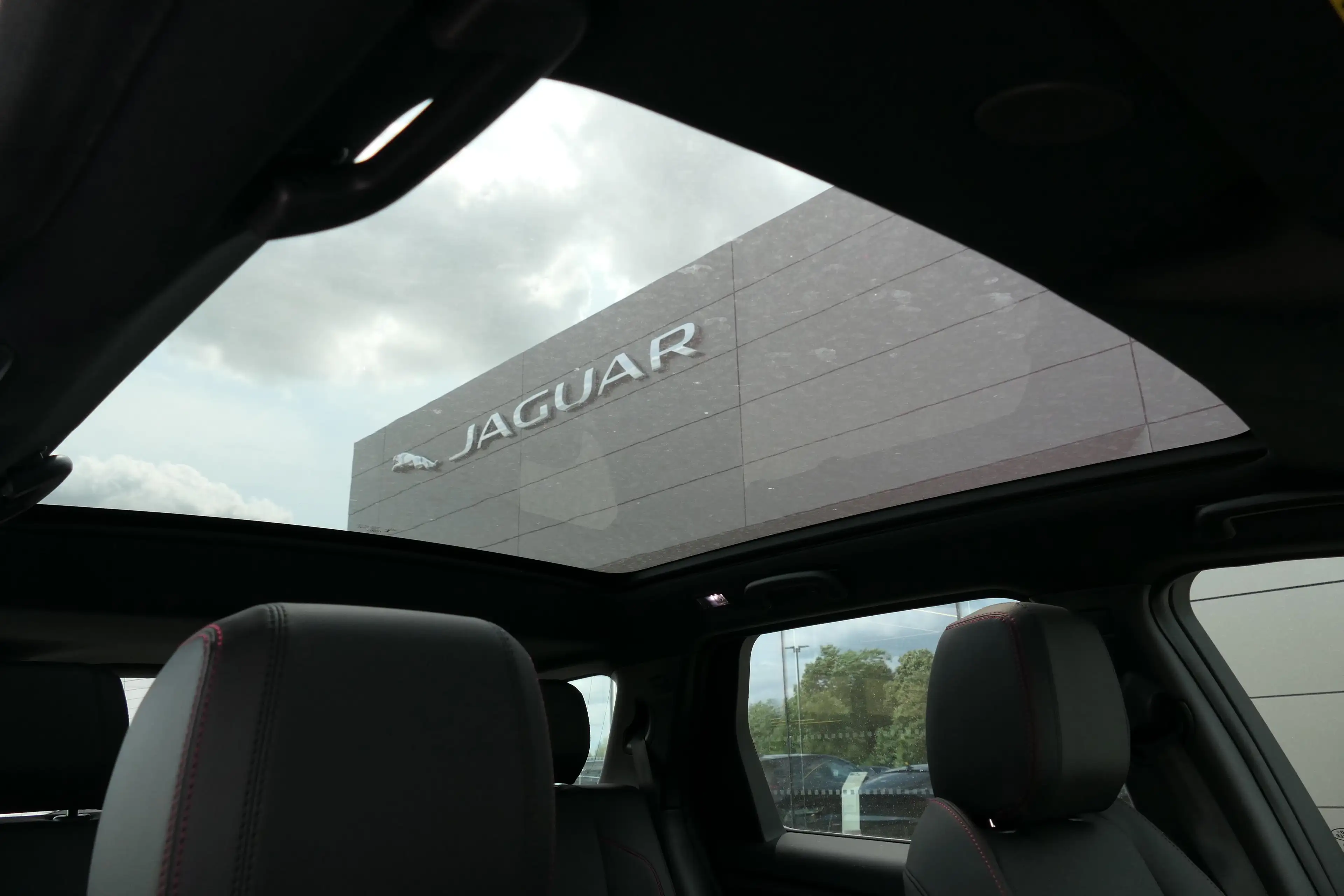 Land Rover Discovery Sport P300e R-Dynamic SE | BLACK PACK | PANO | MERIDIAN — photo 9