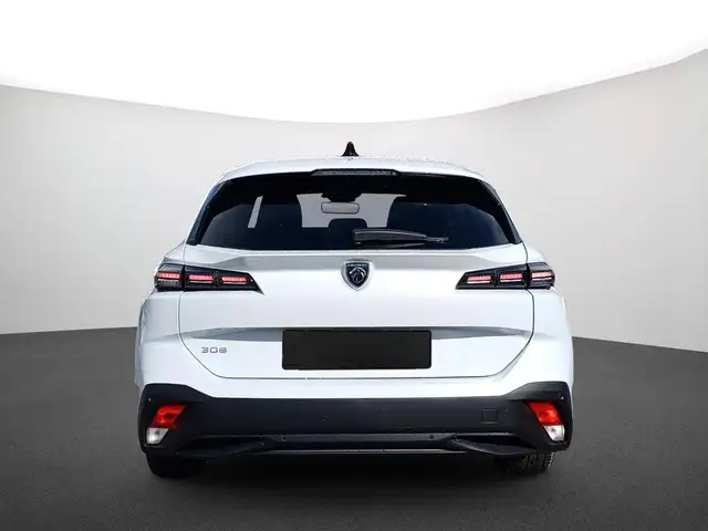 Peugeot 308 view 3