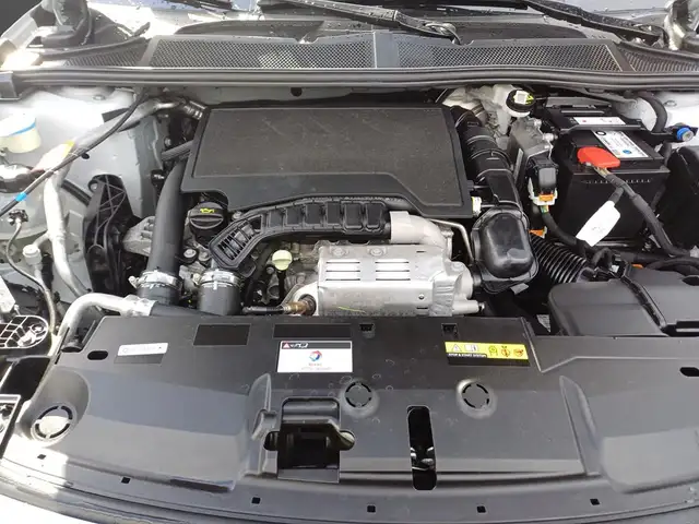 Peugeot 308 view 5