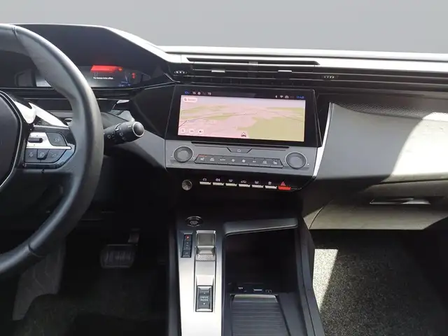 Peugeot 308 view 12
