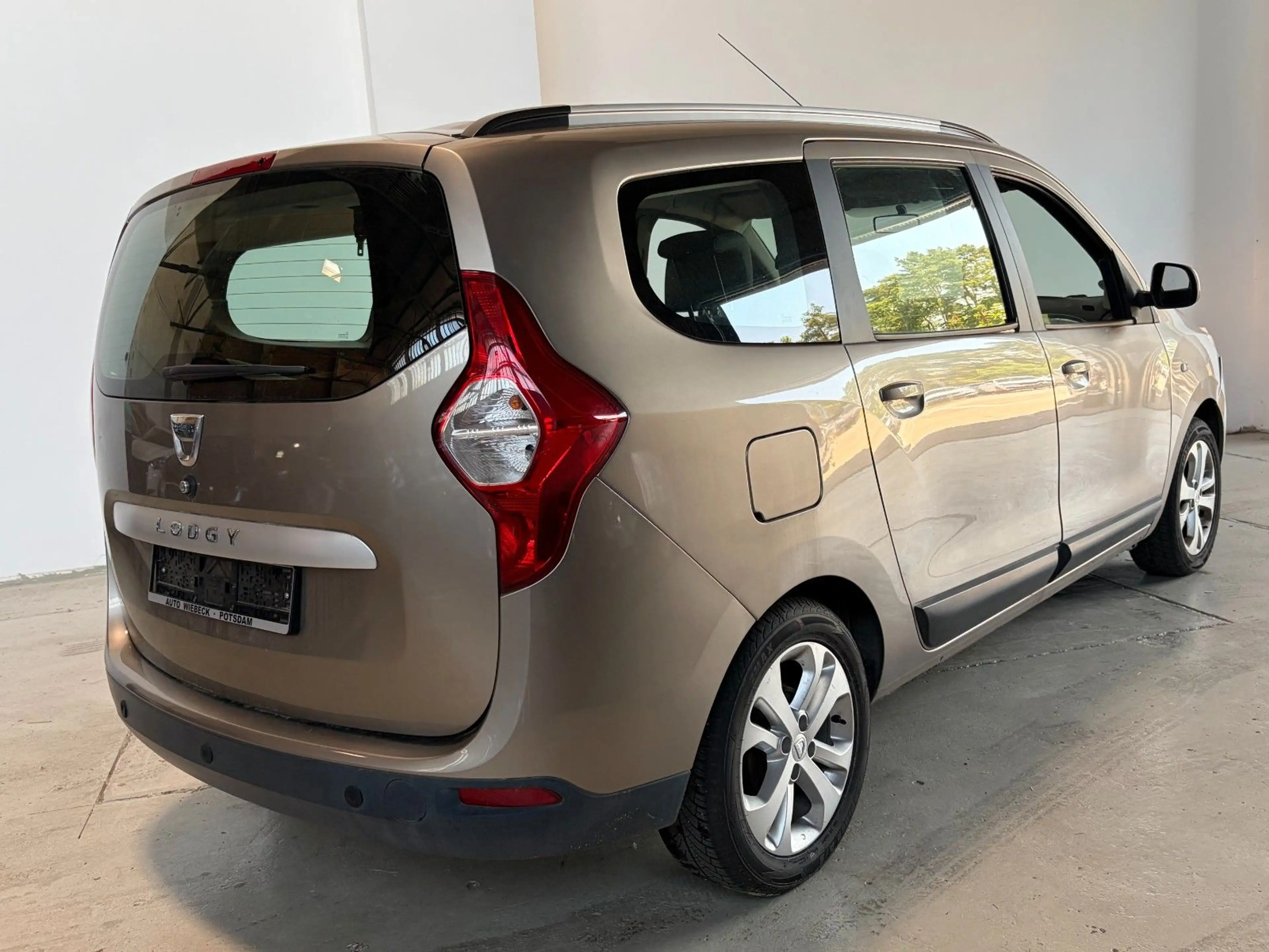 Dacia Lodgy Prestige 1.2 — photo 3