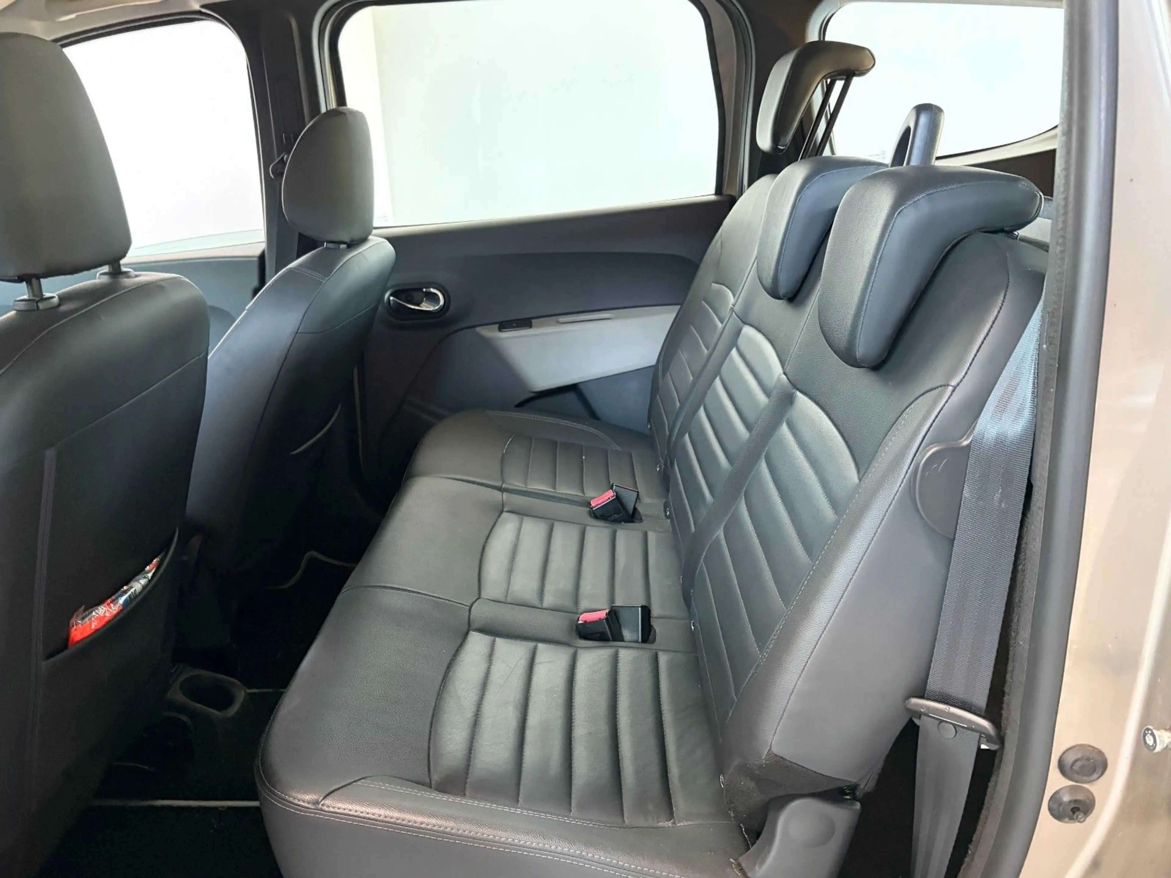 Dacia Lodgy Prestige 1.2 — photo 7