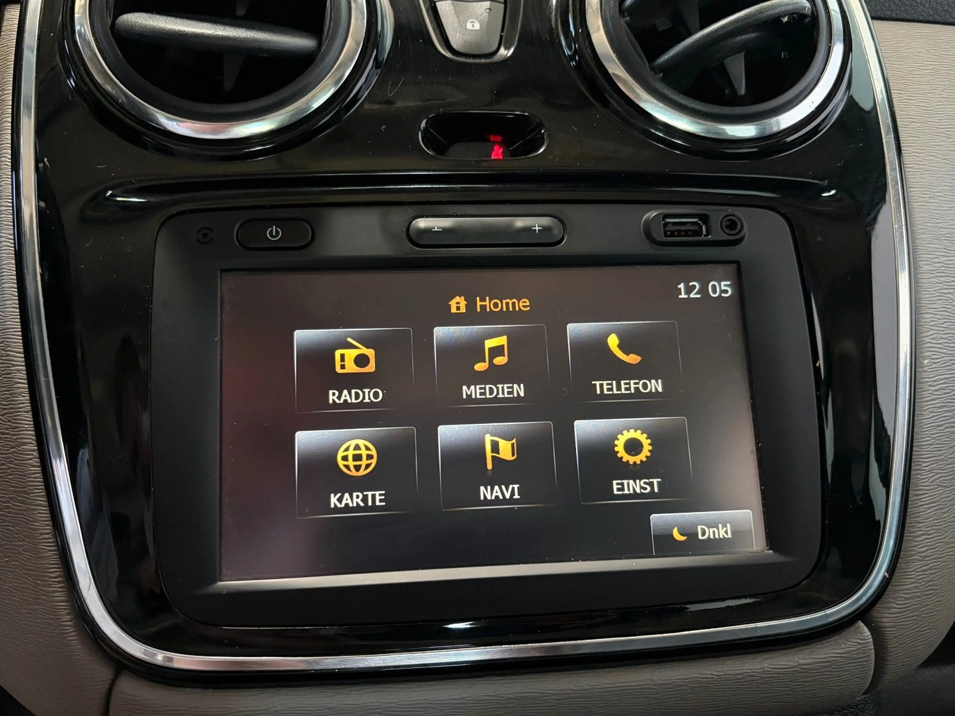 Dacia Lodgy Prestige 1.2 — photo 14