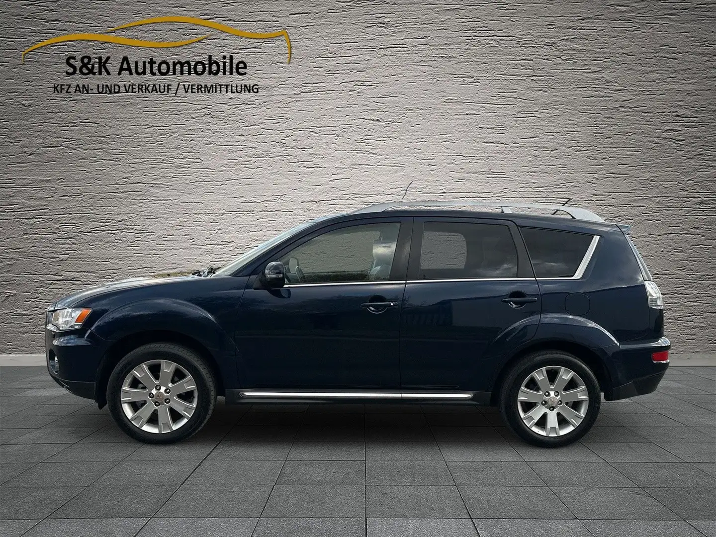 Mitsubishi Outlander Instyle 4WD/Facelift/7 Sitze/VOLL Bleu - 2