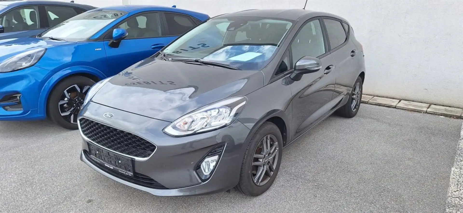 Ford Fiesta 1,1 Titanium Gris - 1