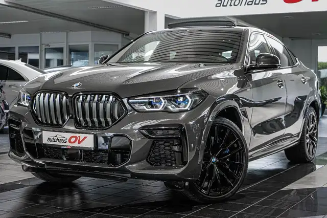 BMW X6 M50i*Individual*Carbon*M Sitze*PanoSKY*Iconic
