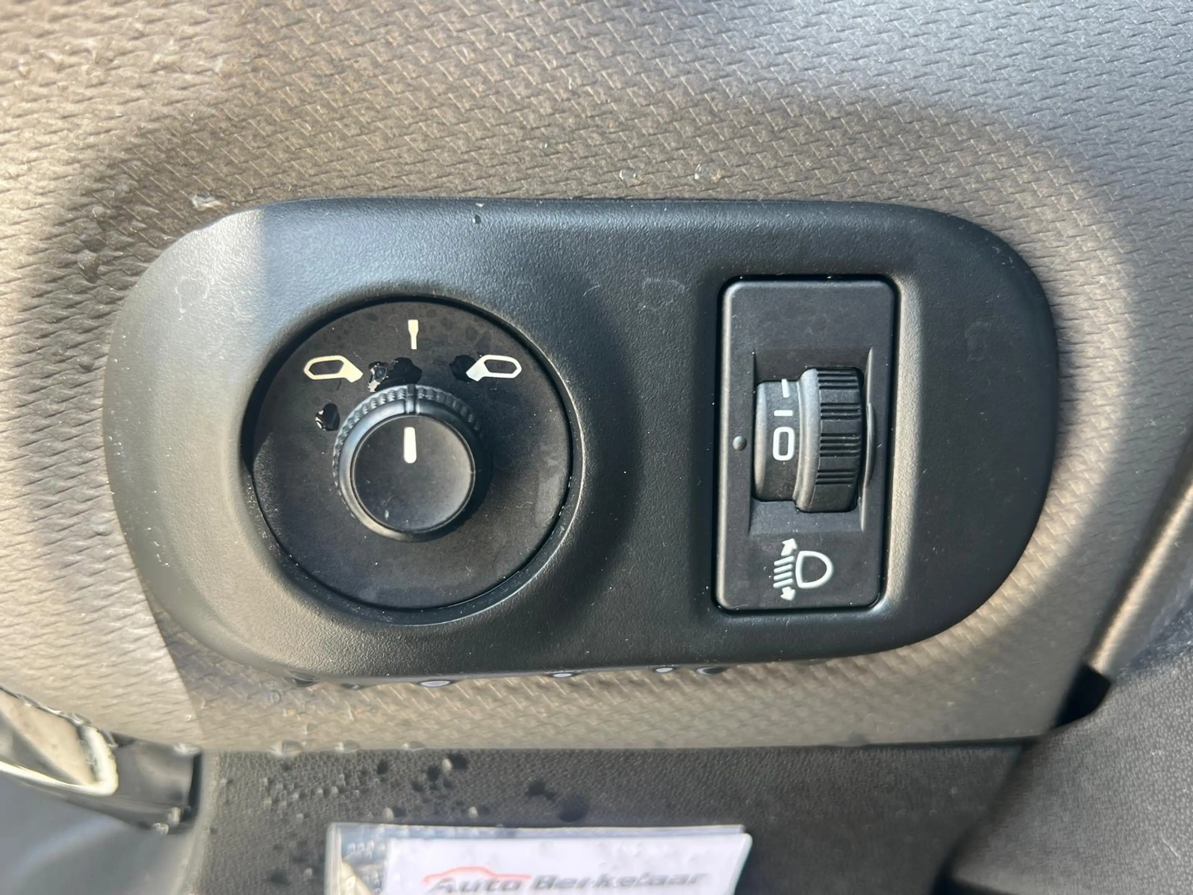 Citroen C4 Cactus 1.2 e-VTi Shine/automaat/airco/camera/Trekhaak/NAP — photo 12