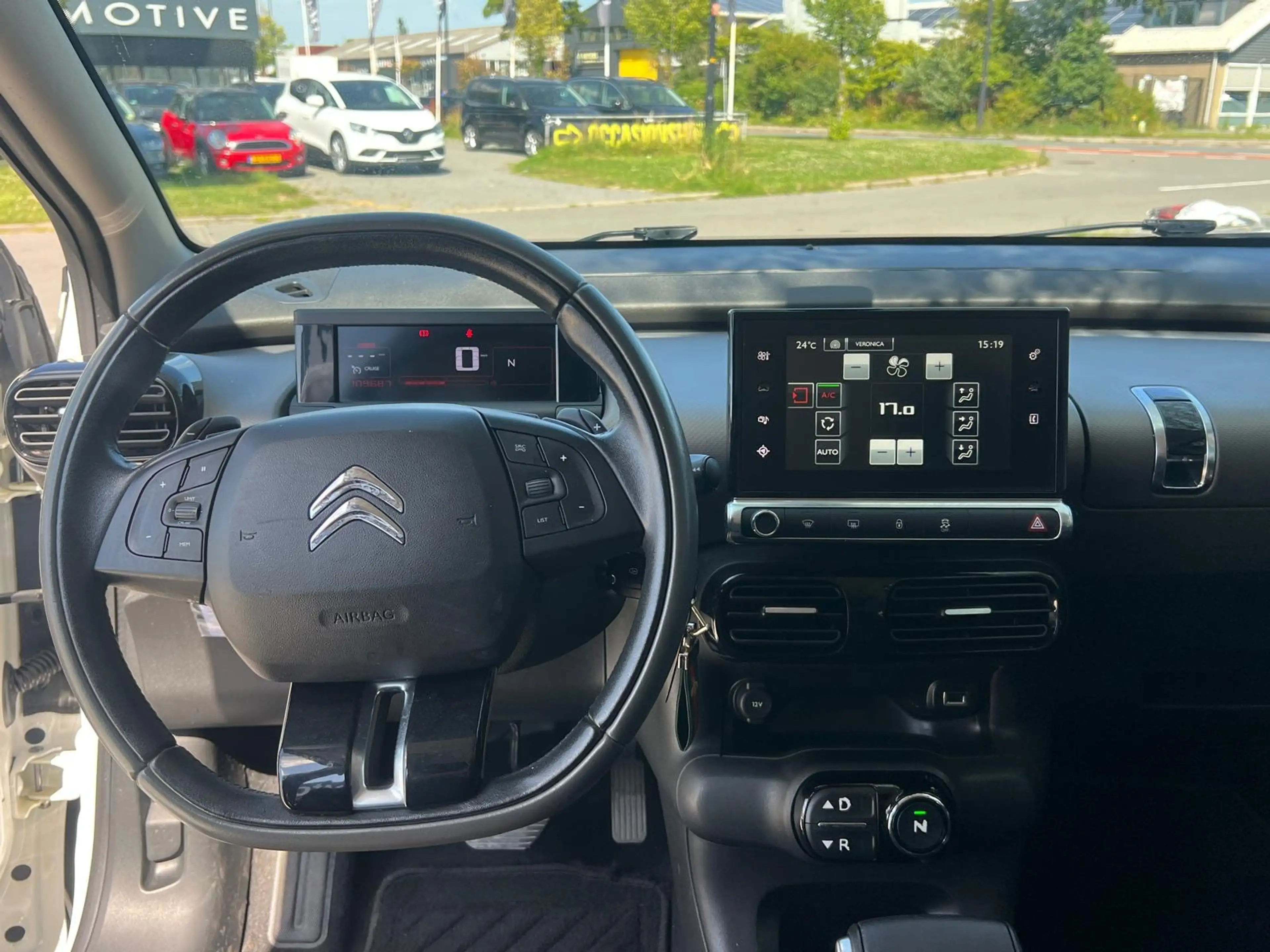 Citroen C4 Cactus 1.2 e-VTi Shine/automaat/airco/camera/Trekhaak/NAP — photo 2