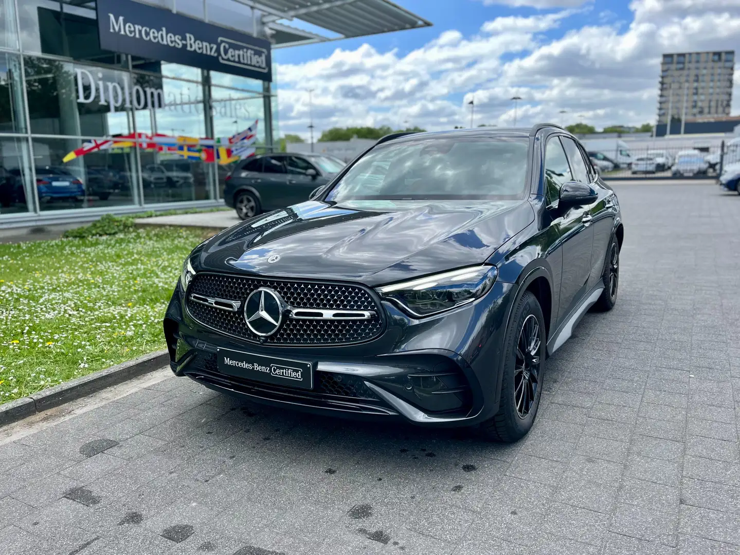 Mercedes-Benz GLC 200 AMG Line Negro - 1