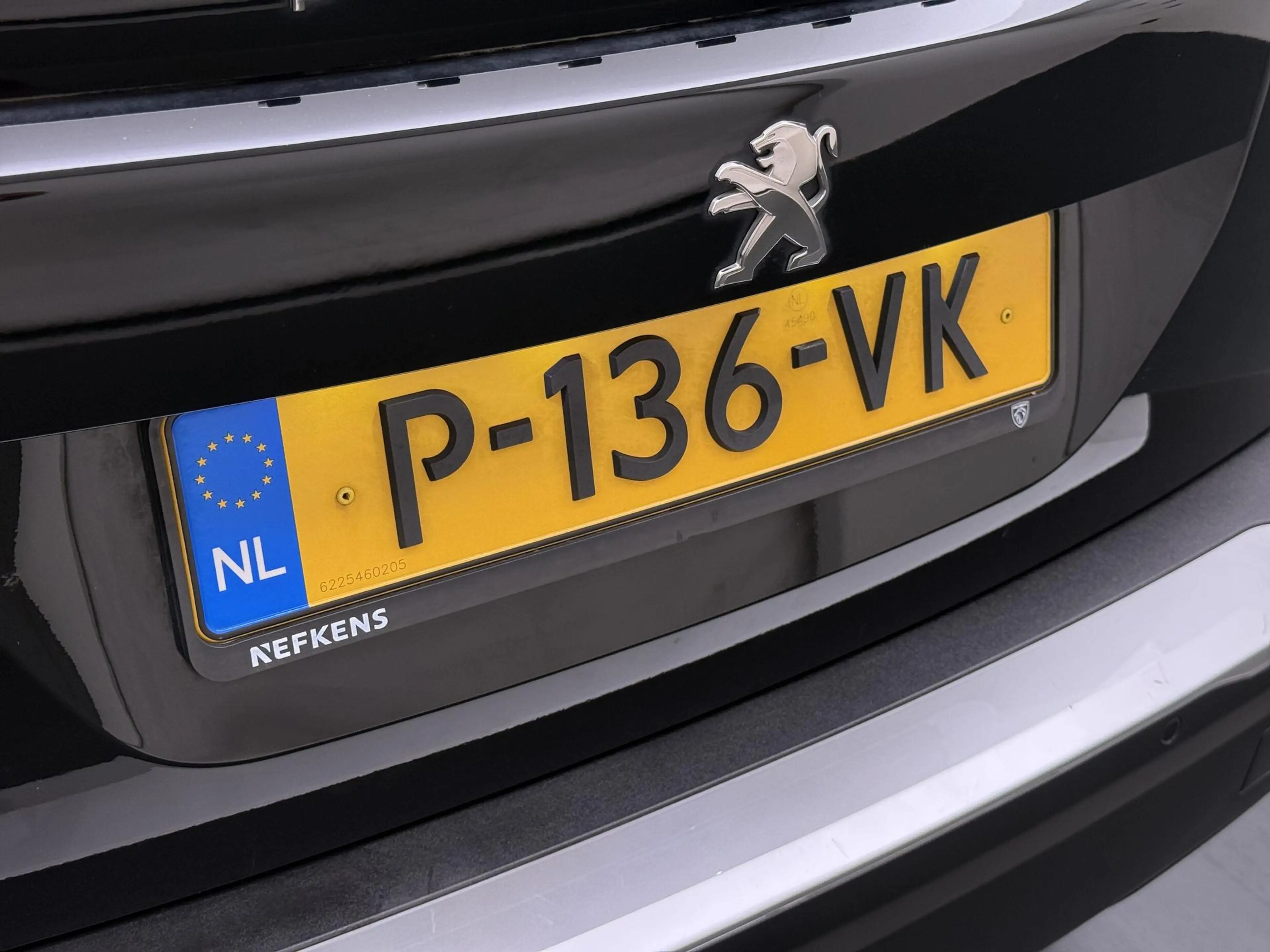 Peugeot e-2008 SUV Active 50 kWh 136pk | Accu 94% | 3-Fase | Navi — photo 11