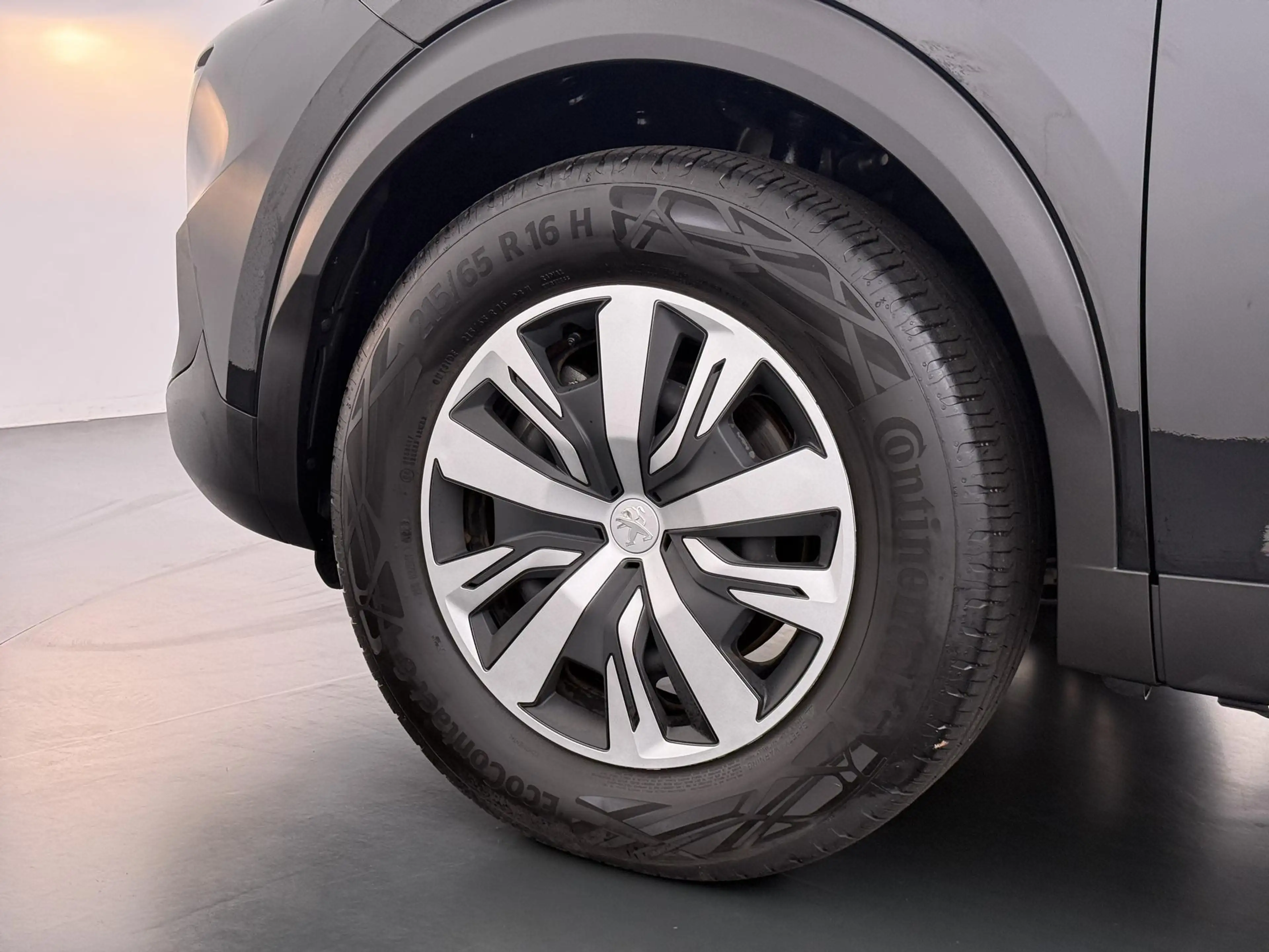Peugeot e-2008 SUV Active 50 kWh 136pk | Accu 94% | 3-Fase | Navi — photo 13