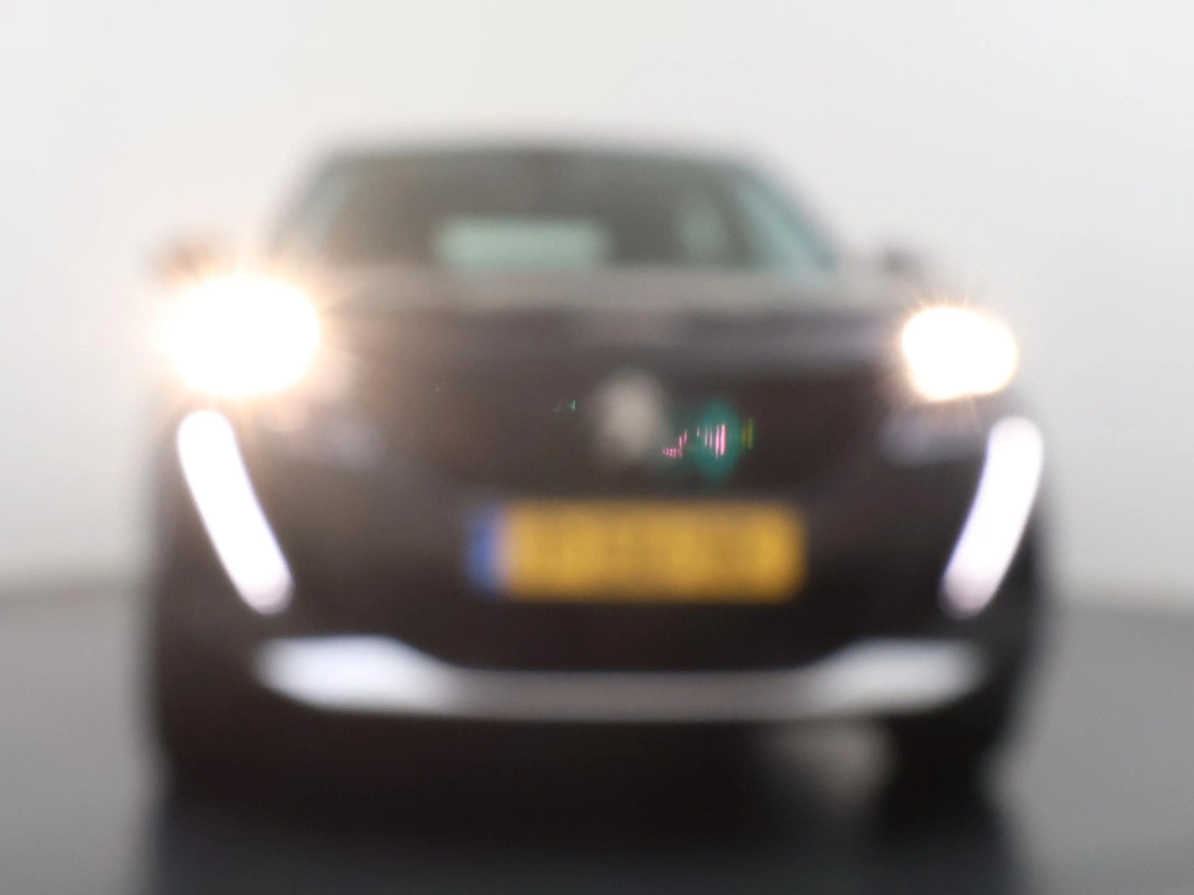 Peugeot e-2008 SUV Active 50 kWh 136pk | Accu 94% | 3-Fase | Navi — photo 3