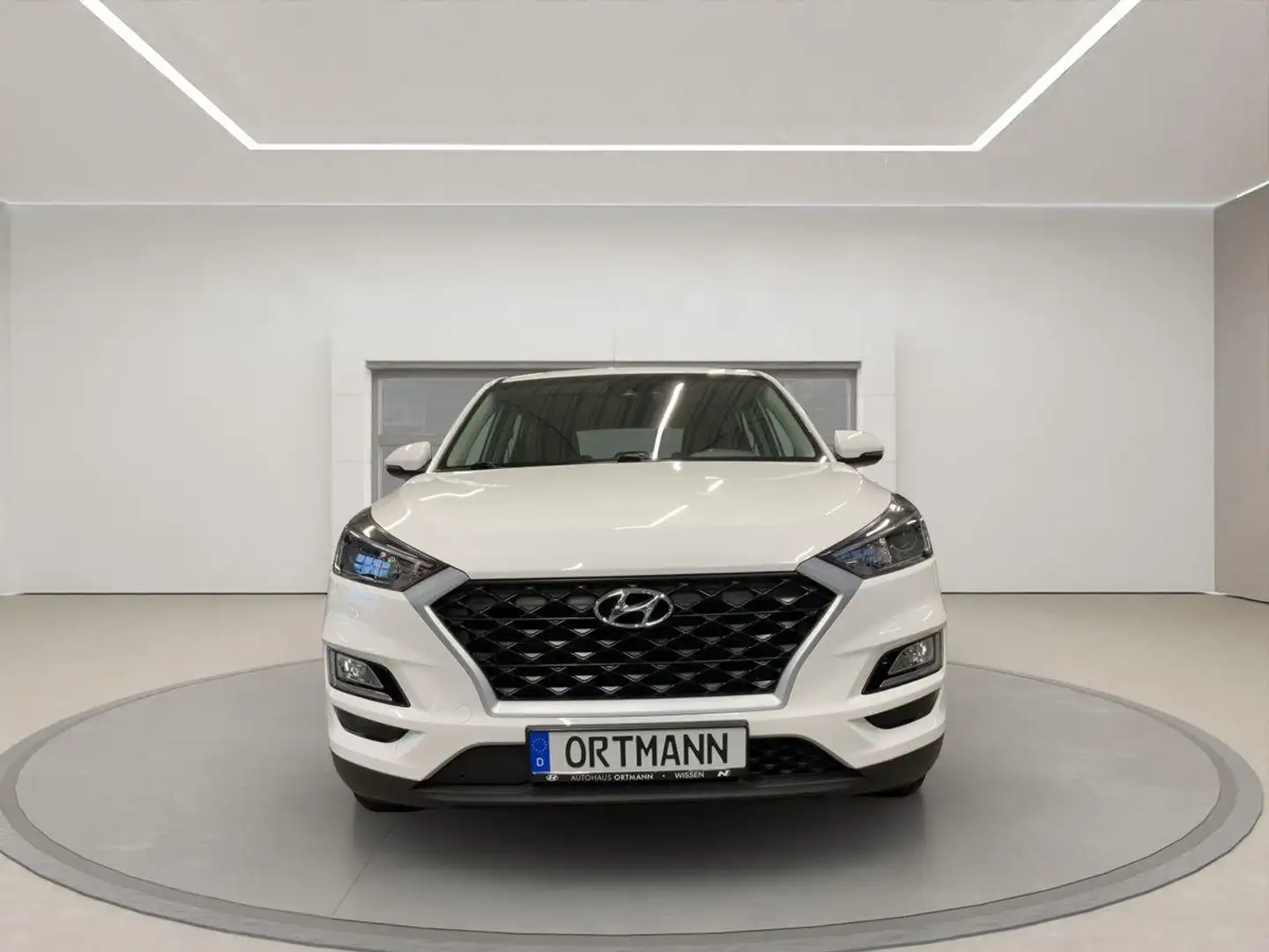 Hyundai TUCSON 1.6 Benzin "Select" 2WD 6-Gang Weiß - 2