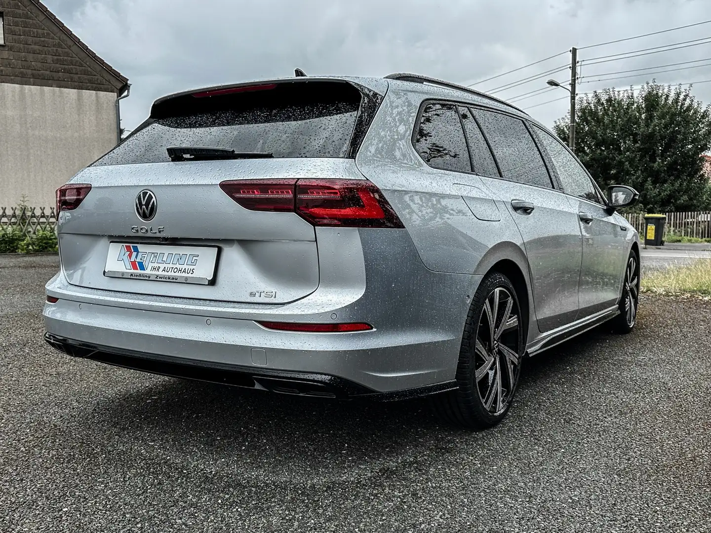 Volkswagen Golf Variant VIII Variant R-Line H/K IQ.LIGHT STANDHZG Silber - 2