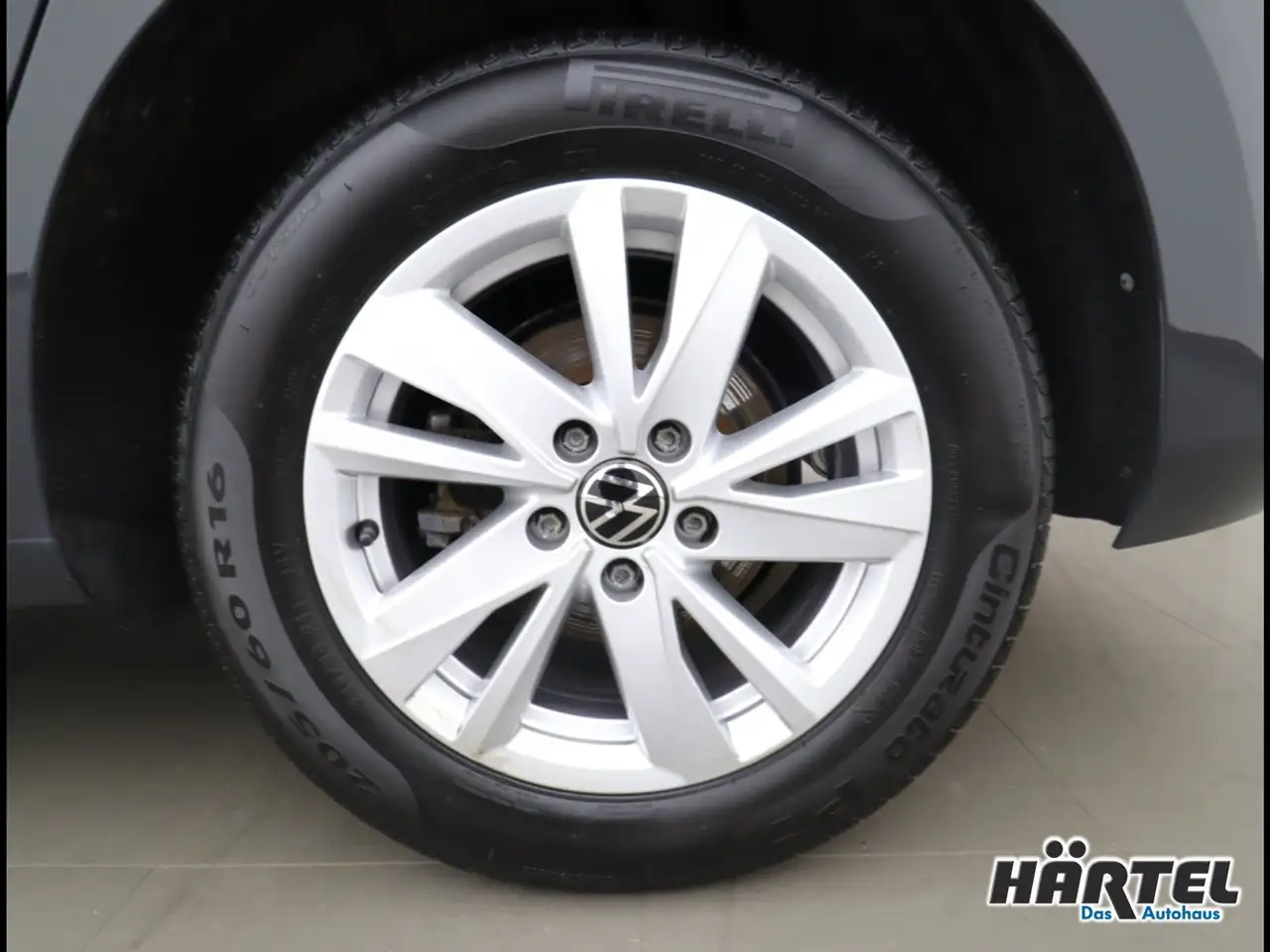 Volkswagen Touran COMFORTLINE 2.0 TDI DSG (+EURO6) Bluetooth 17