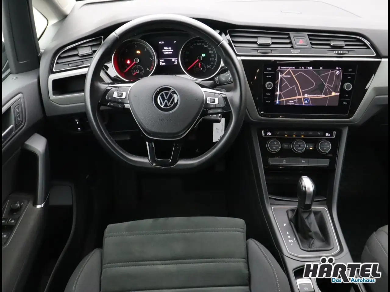 Volkswagen Touran COMFORTLINE 2.0 TDI DSG (+EURO6) Bluetooth 10