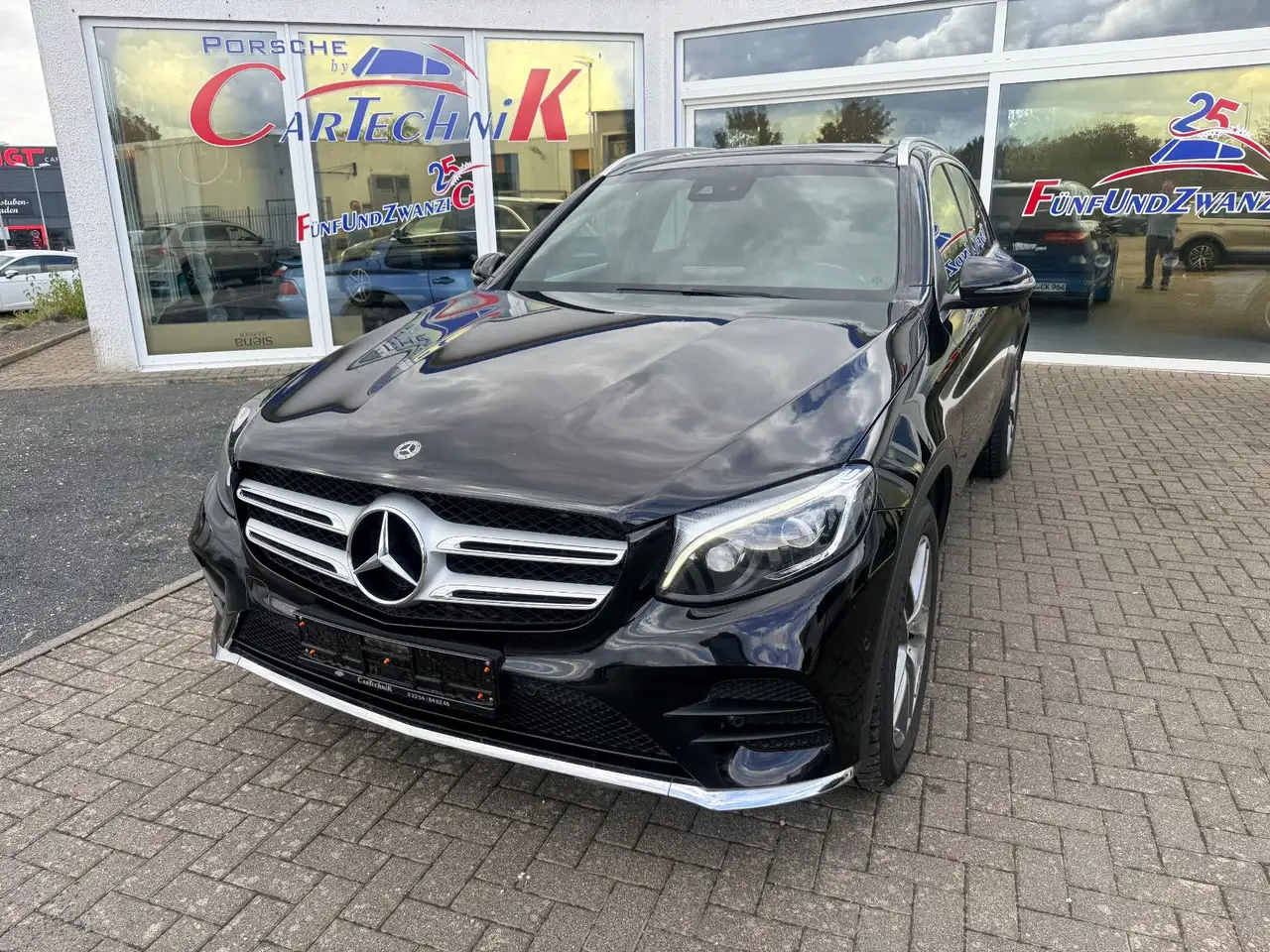 Mercedes-Benz GLC 350 AMG Line 4Matic — photo 1 of 14