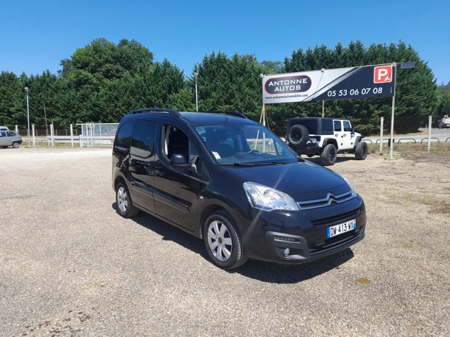 Citroen Berlingo BLUEHDI 100CH SHINE S\u0026S 7 PLACES Noir - 1
