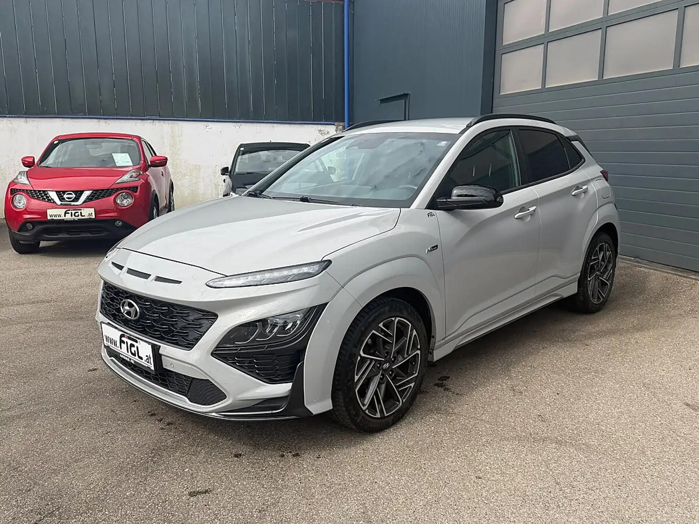 Hyundai KONA Kona N-Line T-GDi 48V, 8-fach bereift Grau - 1