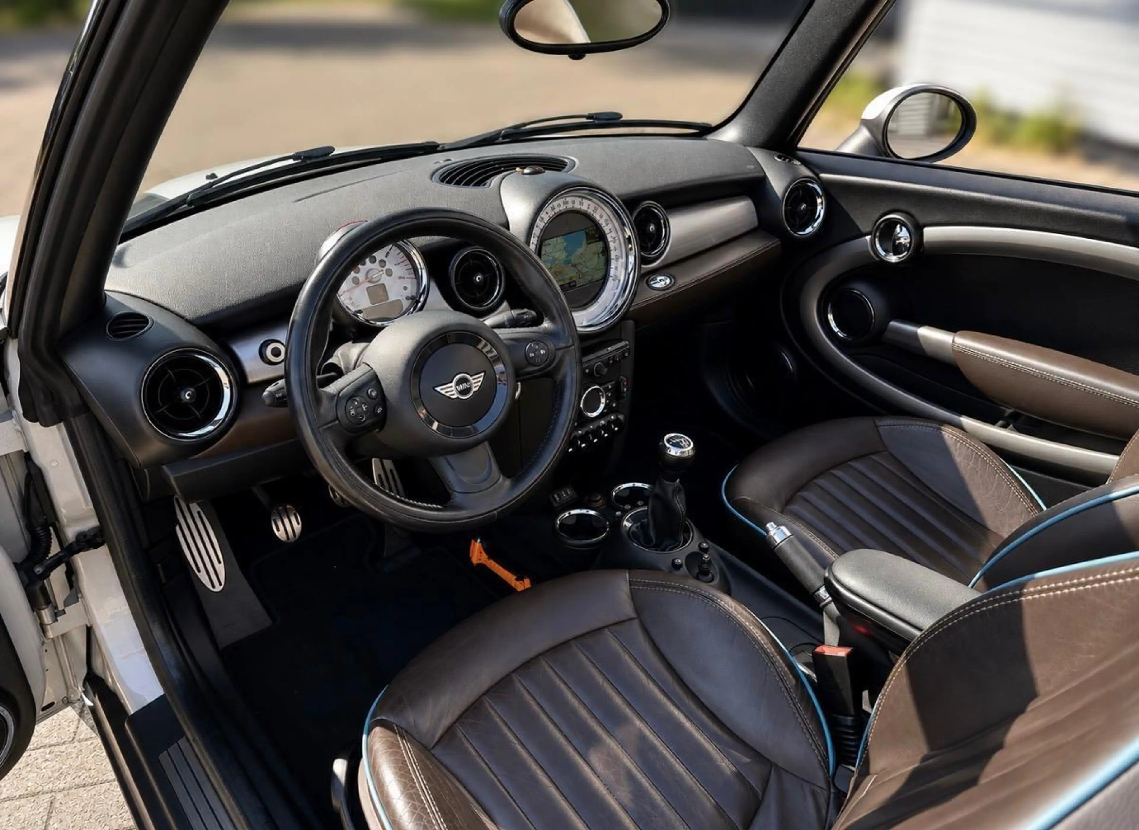 MINI Cooper S Cabrio 1.6 Highgate uitvoering | Luxe samenstelling — photo 2