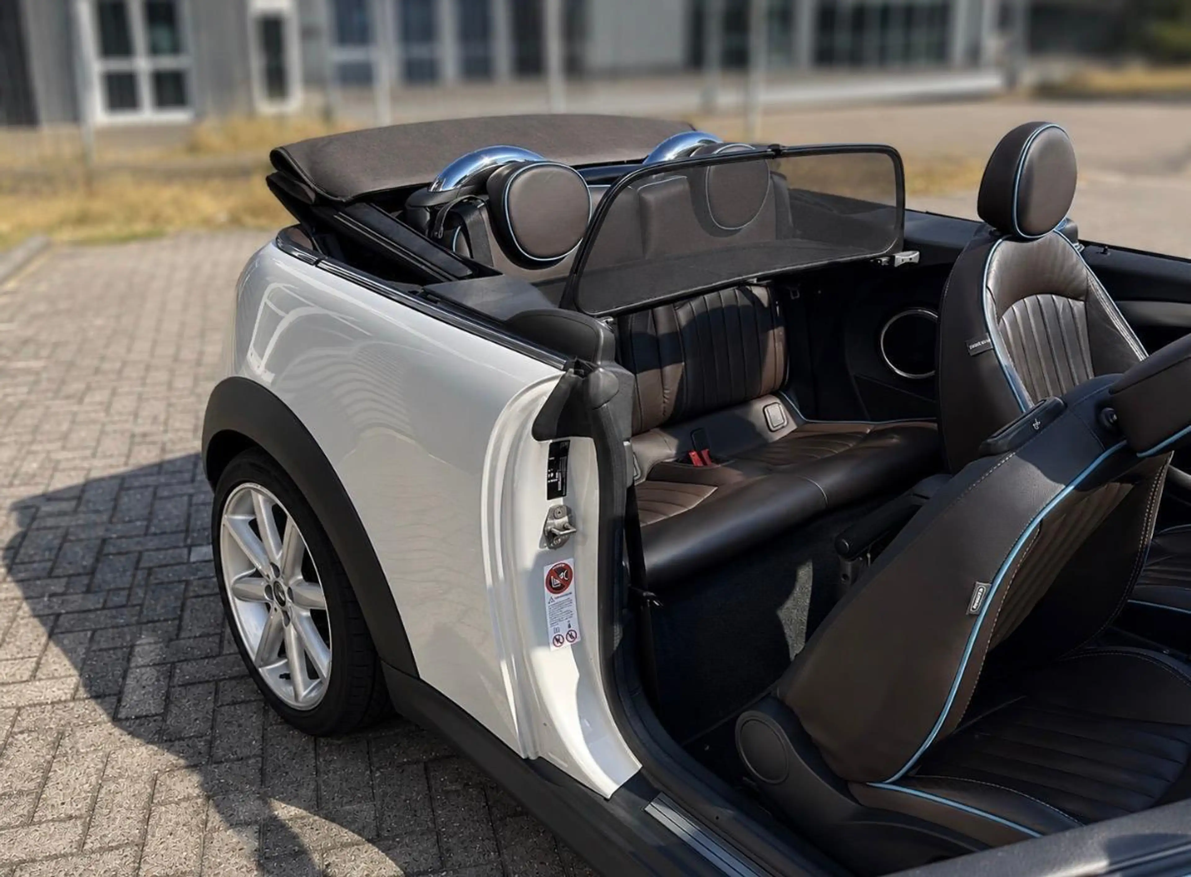 MINI Cooper S Cabrio 1.6 Highgate uitvoering | Luxe samenstelling — photo 10