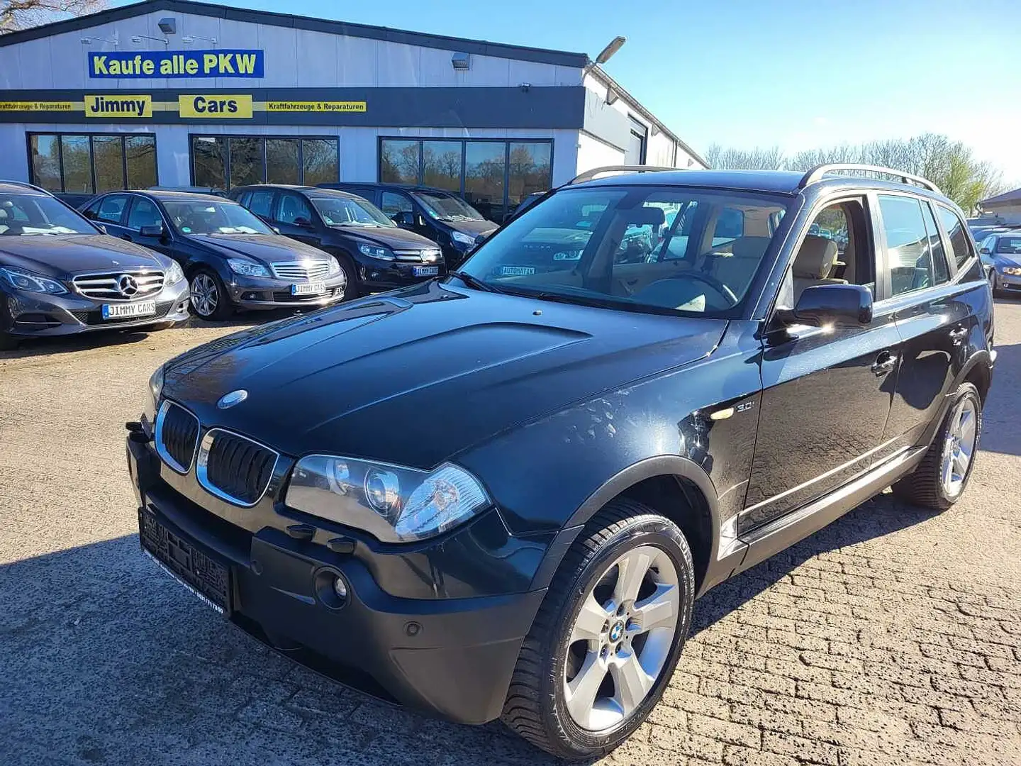 BMW X3 3.0i Aut. Schwarz - 1