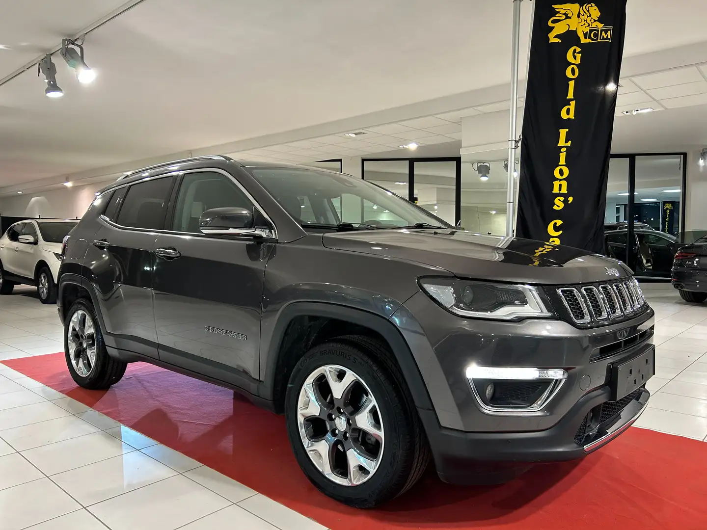 Jeep Compass 2.0 mjt 4wd 140cv LIMITED auto UNICO PROPRIETARIO Plateado - 1