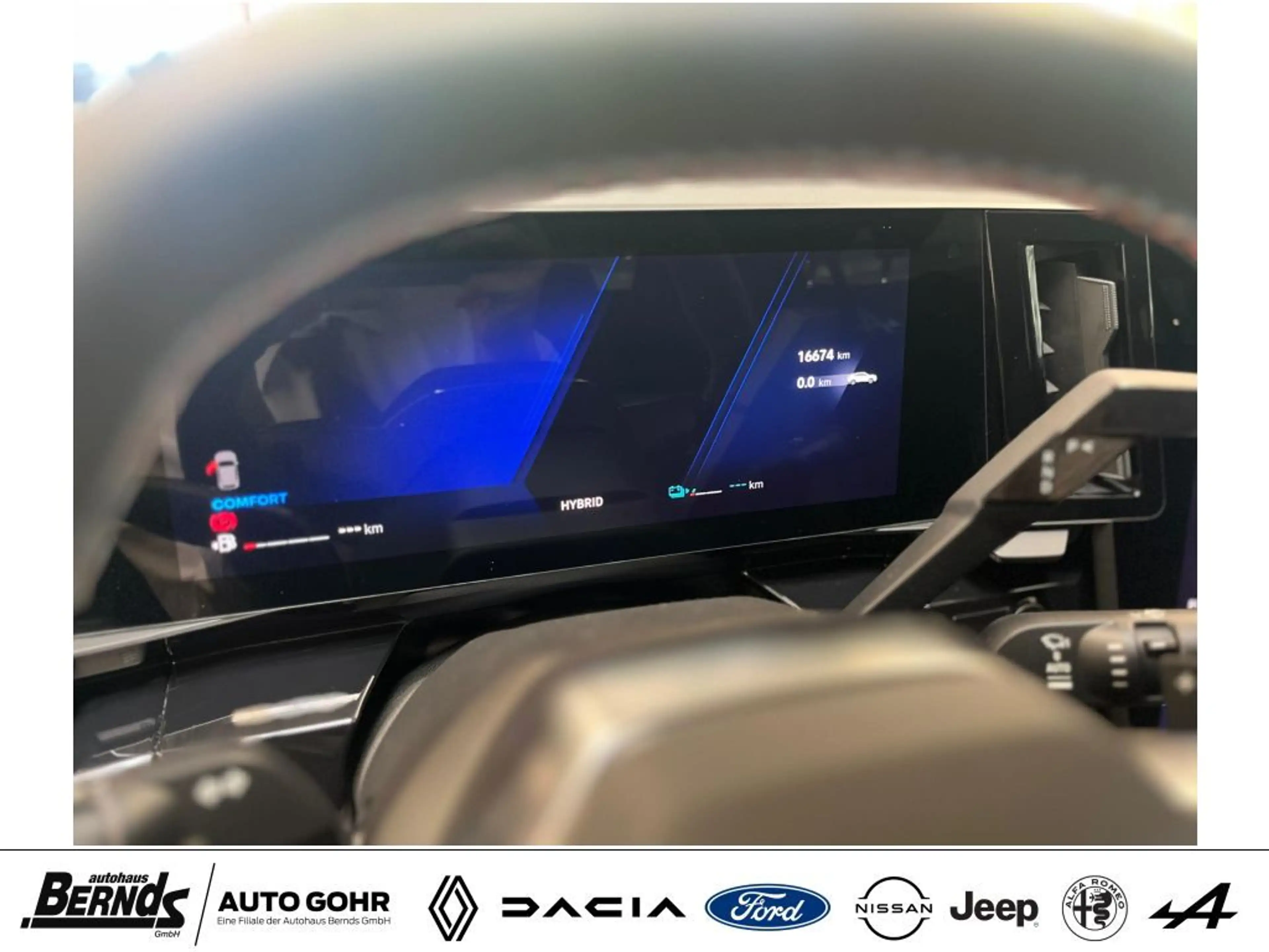 Renault Rafale E-Tech Hyper Plug-in Hybrid 300 4x4 AA Pano H&K — photo 17