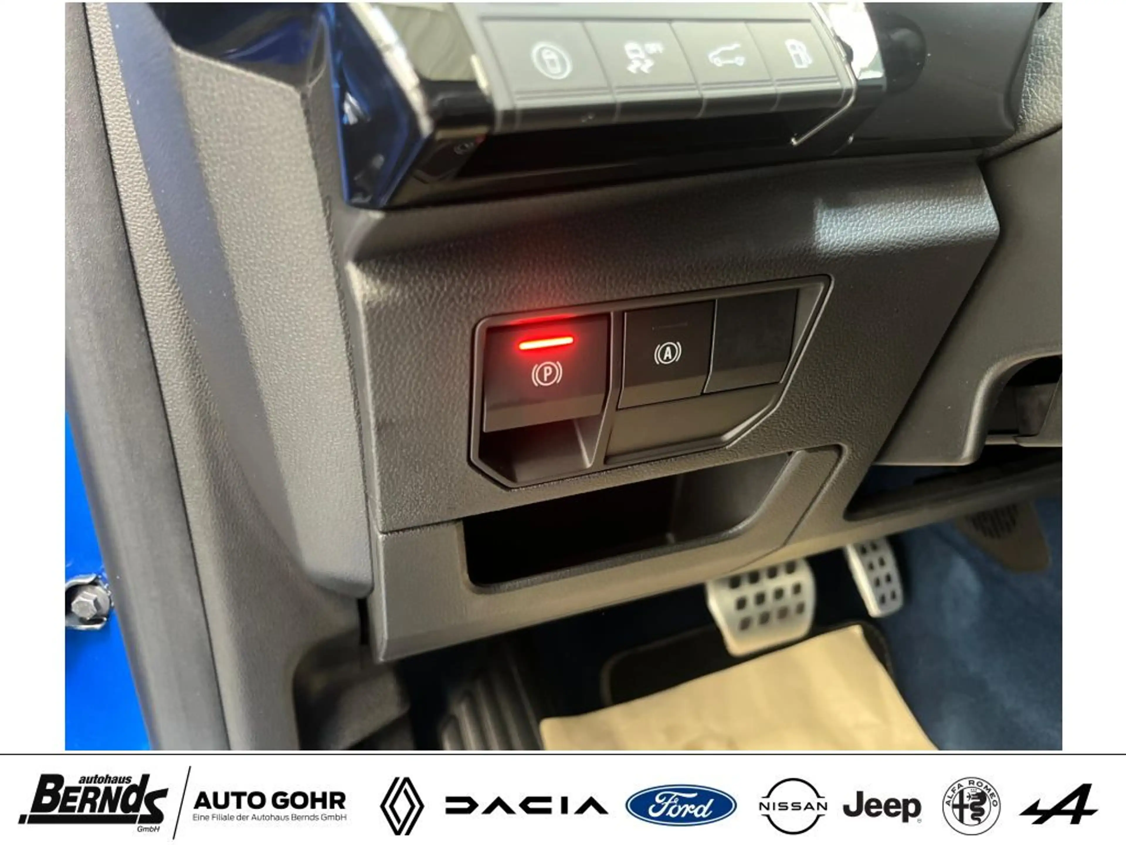 Renault Rafale E-Tech Hyper Plug-in Hybrid 300 4x4 AA Pano H&K — photo 27