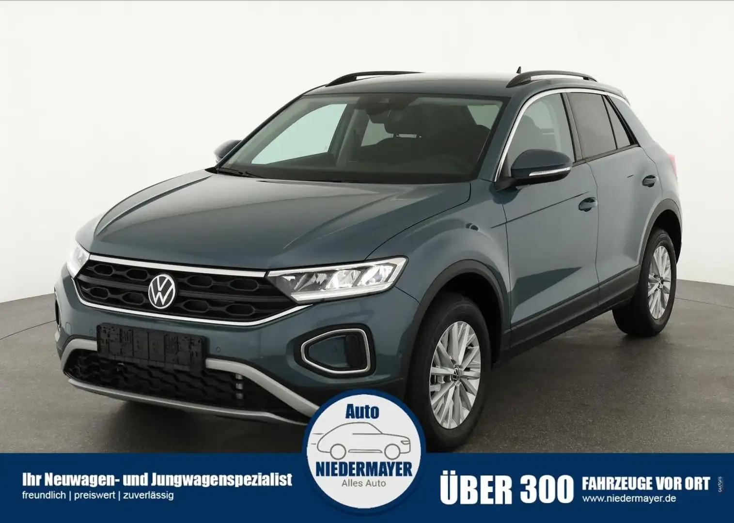 Volkswagen T-Roc 1.5 TSI DSG Life, Kamera, Winterpaket, ACC, Climat Modrá - 1