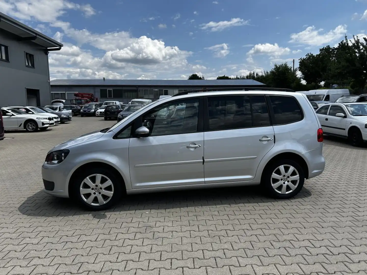Volkswagen Touran 1.4 TSI Comfortline 7 Sitzer KUPPLUNG NEU - 2